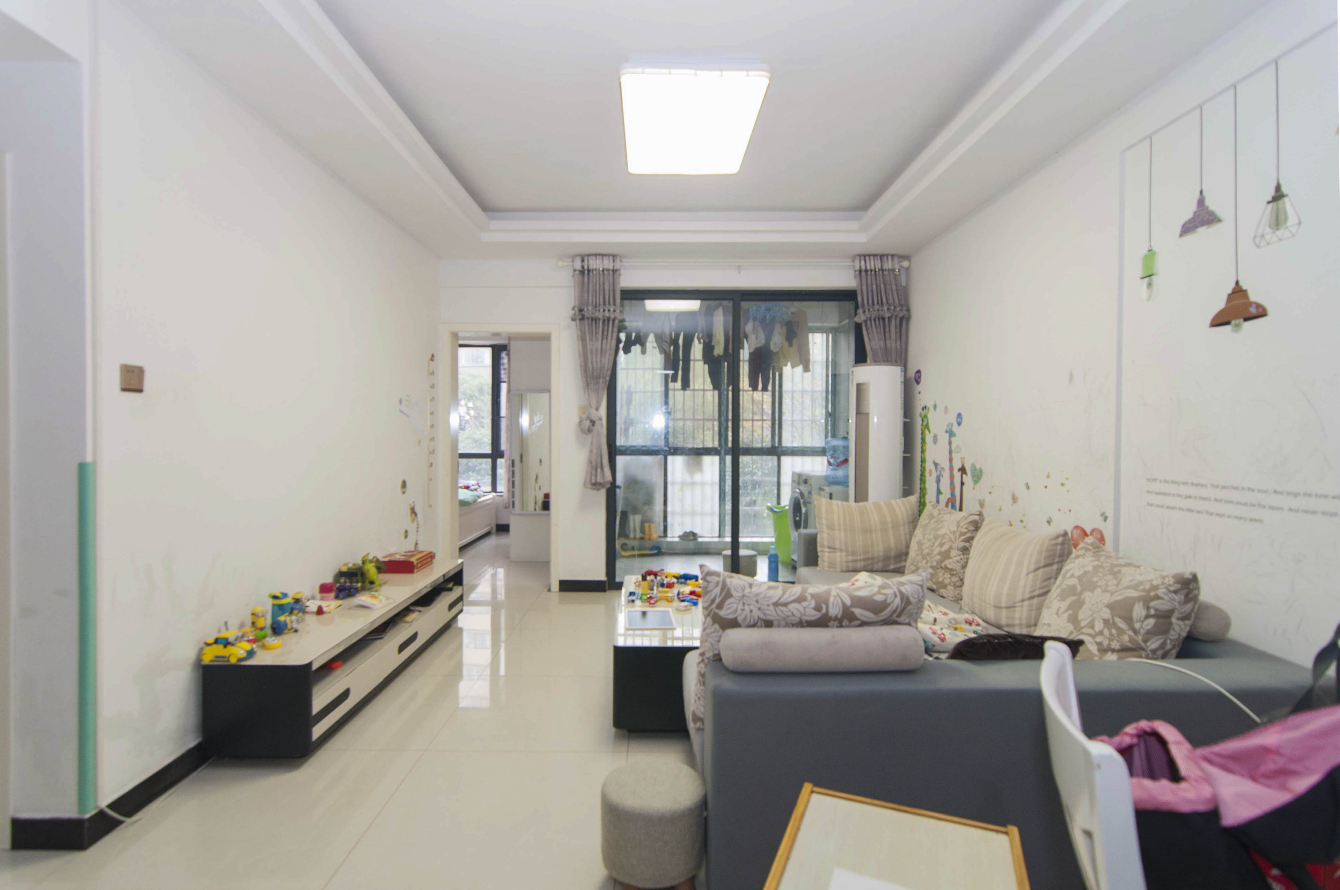 乾城（兴旺乾城）  3室2厅1卫    75.0万客厅