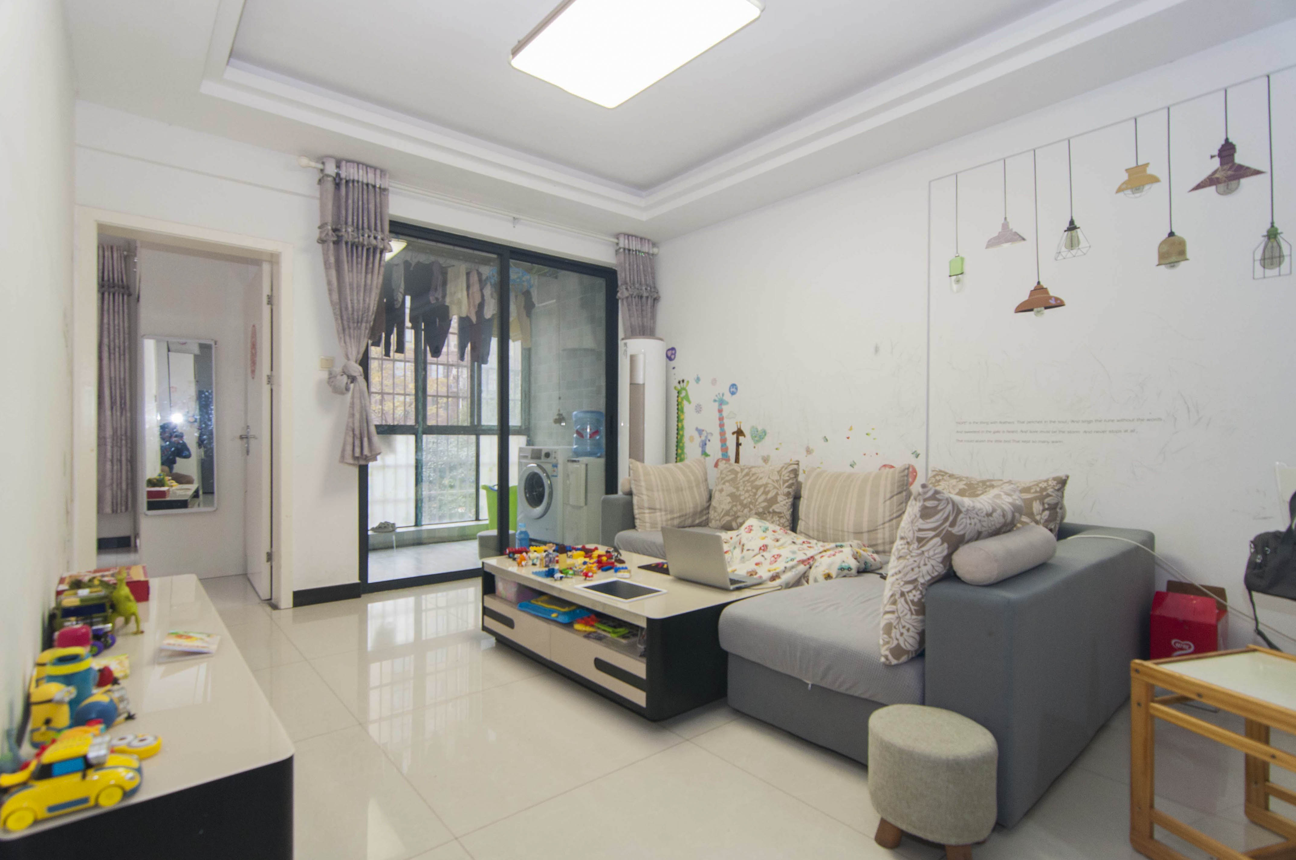 乾城（兴旺乾城）  3室2厅1卫    75.0万客厅