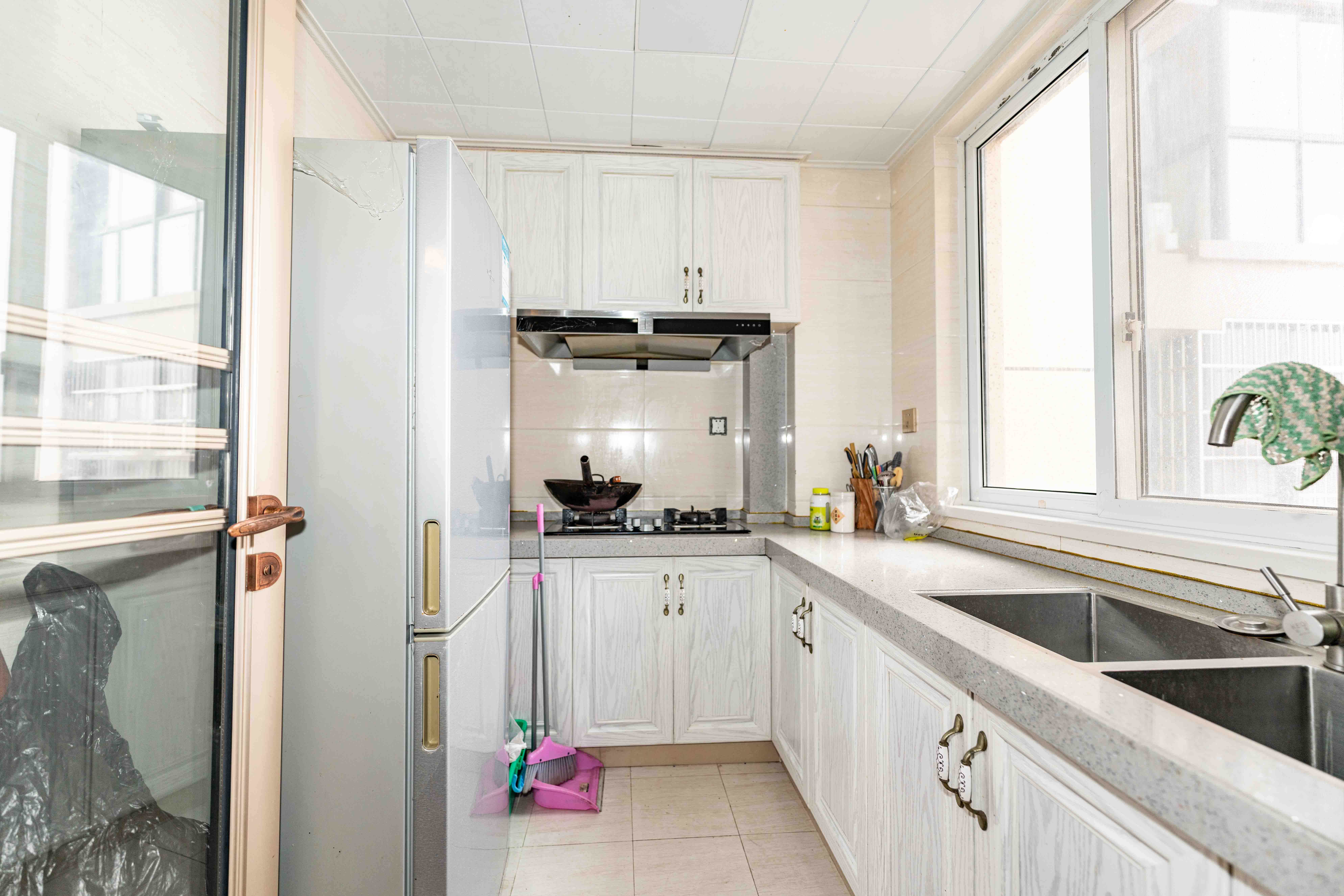 鑫天格林香山 3室2厅1卫 64.00万 鑫天格林香山 3室2厅1卫 64.00万厨房