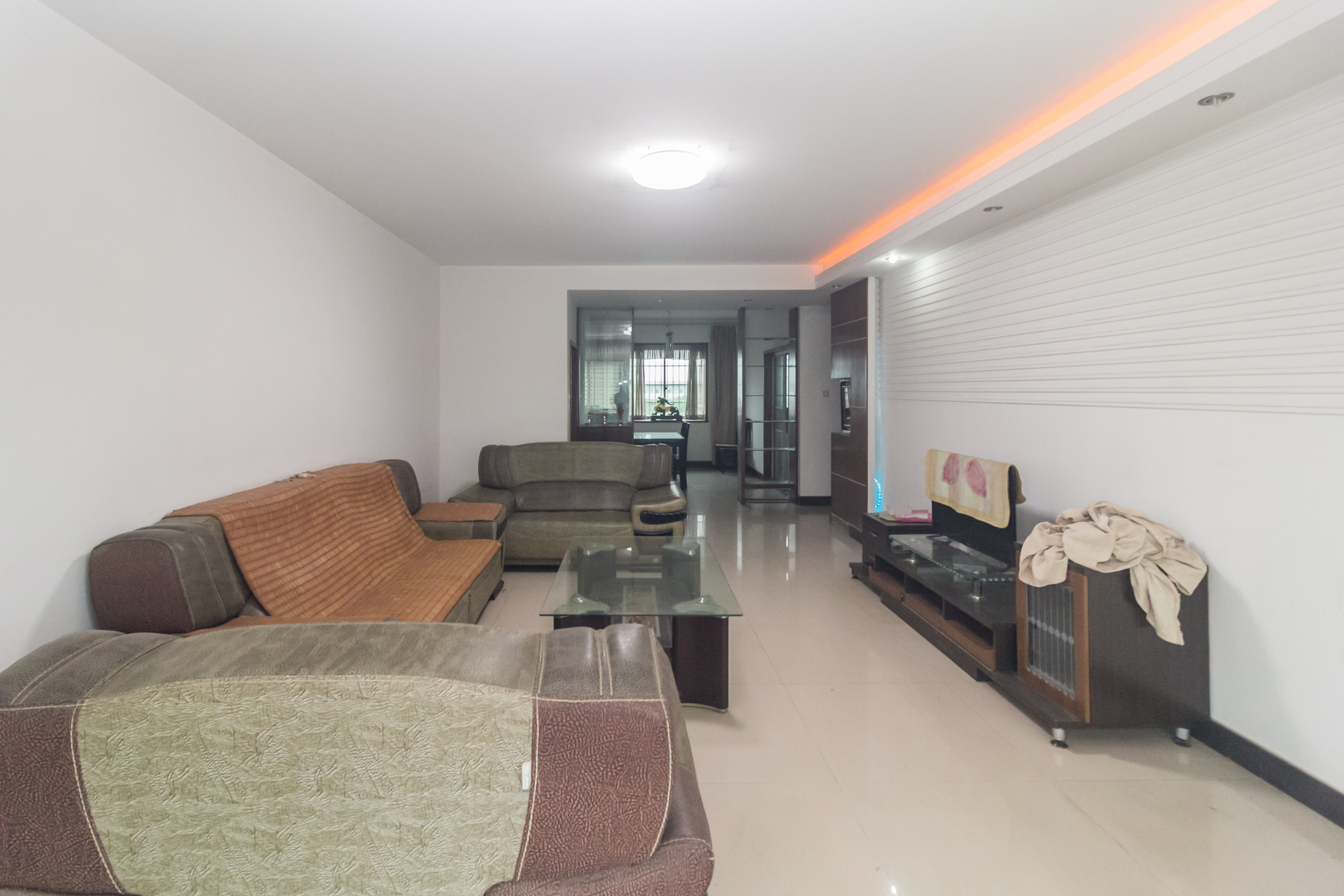 星沙镇泉塘村(司法学院宿舍)  3室2厅2卫    75.0万 星沙镇泉塘村(司法学院宿舍)  3室2厅2卫    75.0万