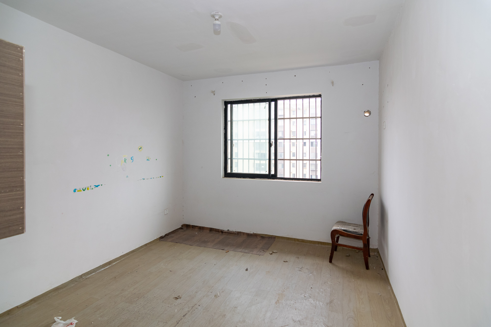 金富星城 3室1厅1卫 55.00万 金富星城 3室1厅1卫 55.00万卧室