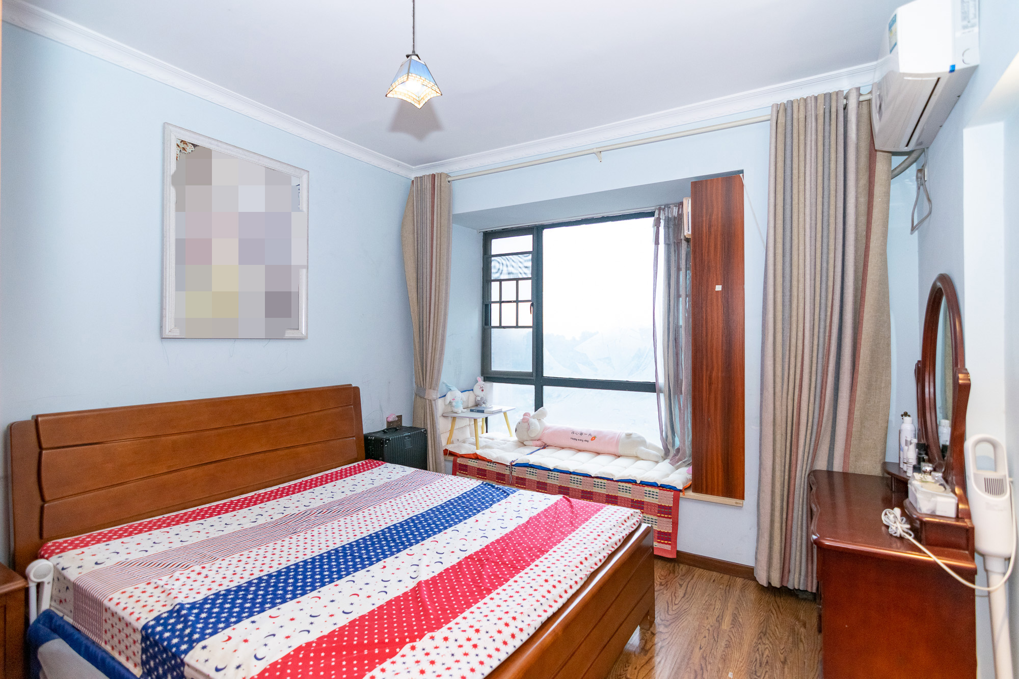 珠江东方明珠(新地东方明珠)三期 2室2厅1卫 60.0万 珠江东方明珠(新地东方明珠)三期 2室2厅1卫 60.0万卧室