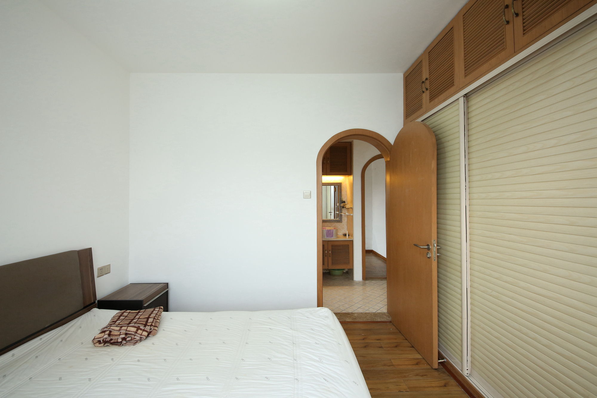 东门壹号家园  2室2厅1卫    85.0万卧室