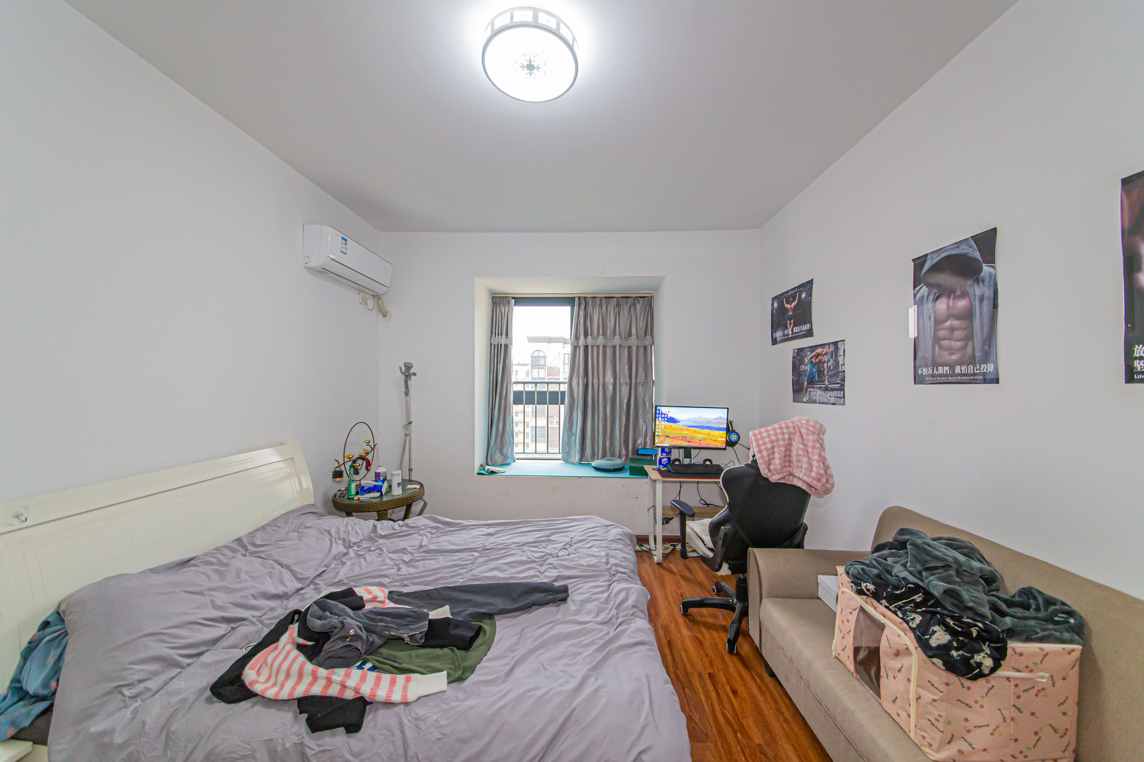 香芙嘉园(广铁湘府嘉园) 2室2厅1卫 65.0万 香芙嘉园(广铁湘府嘉园) 2室2厅1卫 65.0万卧室