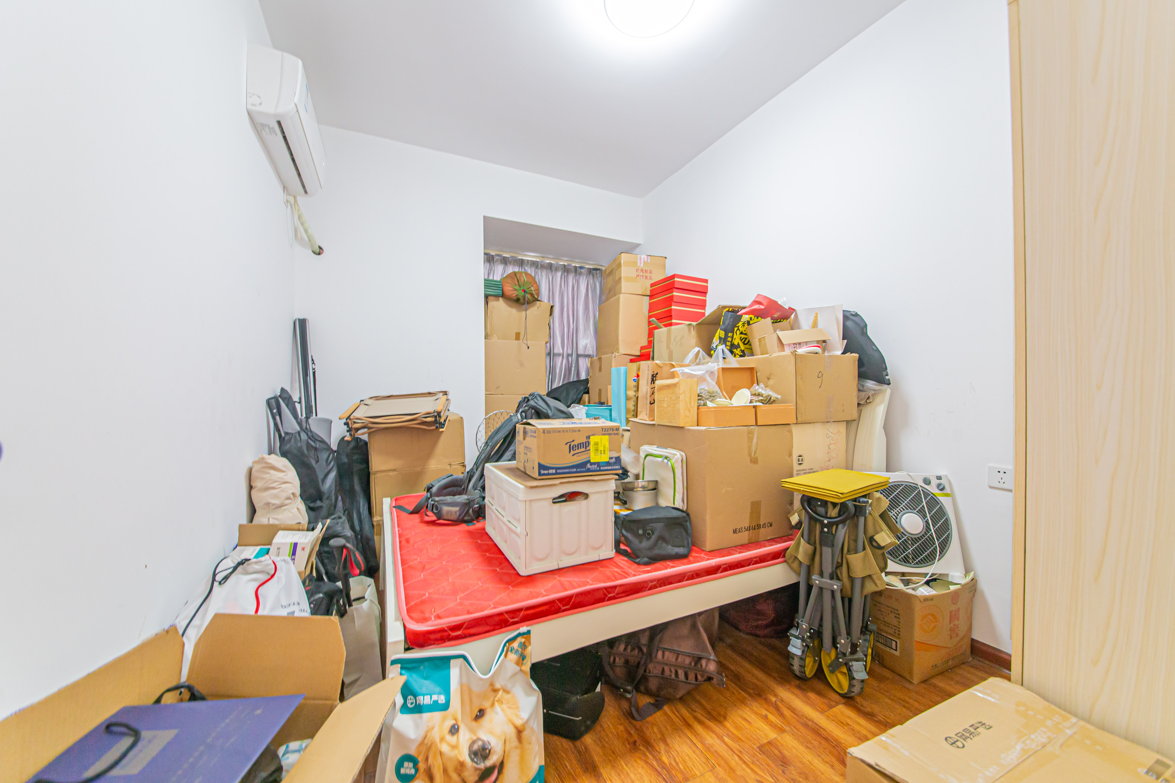 香芙嘉园(广铁湘府嘉园) 2室2厅1卫 65.0万 香芙嘉园(广铁湘府嘉园) 2室2厅1卫 65.0万卧室