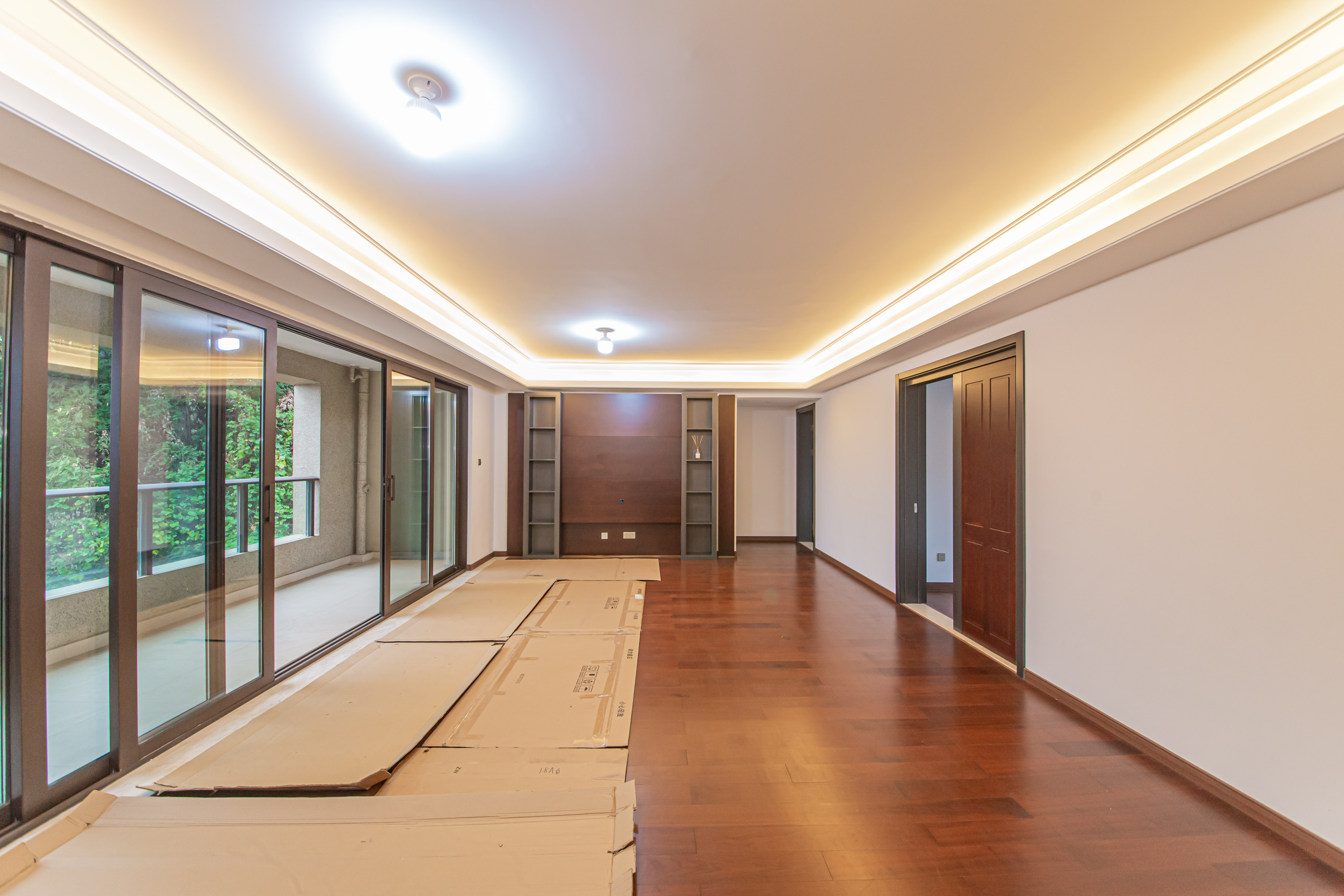 万科紫台  4室2厅2卫   350.00万