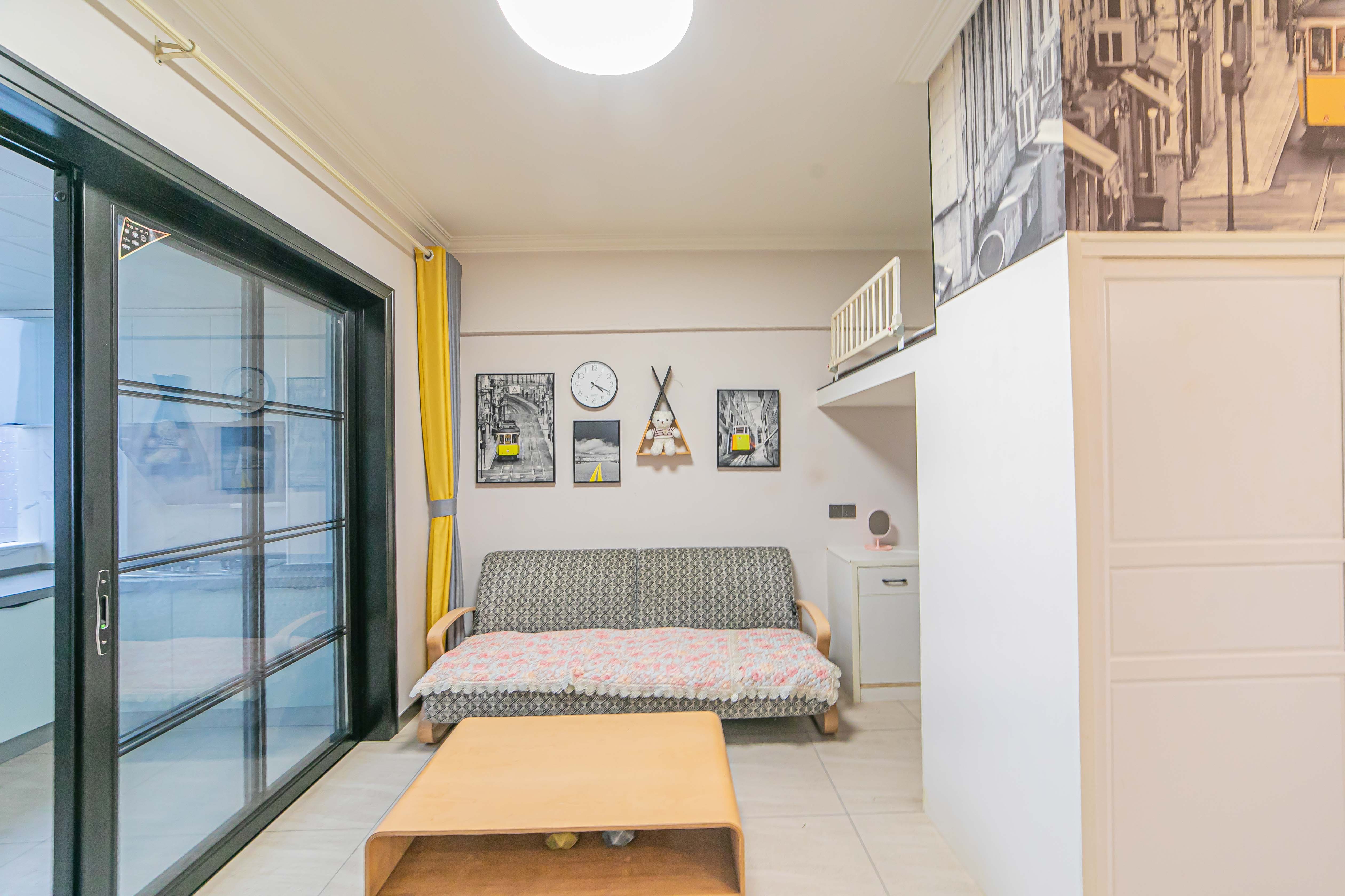 未来漫城 1室1厅1卫 43.80万 未来漫城 1室1厅1卫 43.80万客厅