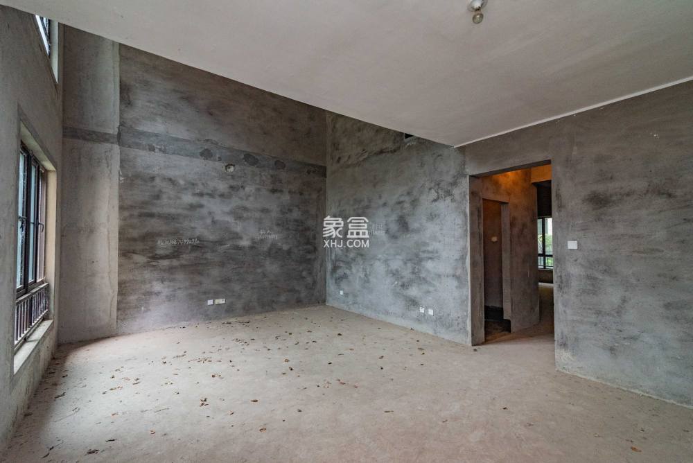 五矿沁园金城（春和景园）  5室2厅2卫   280.00万