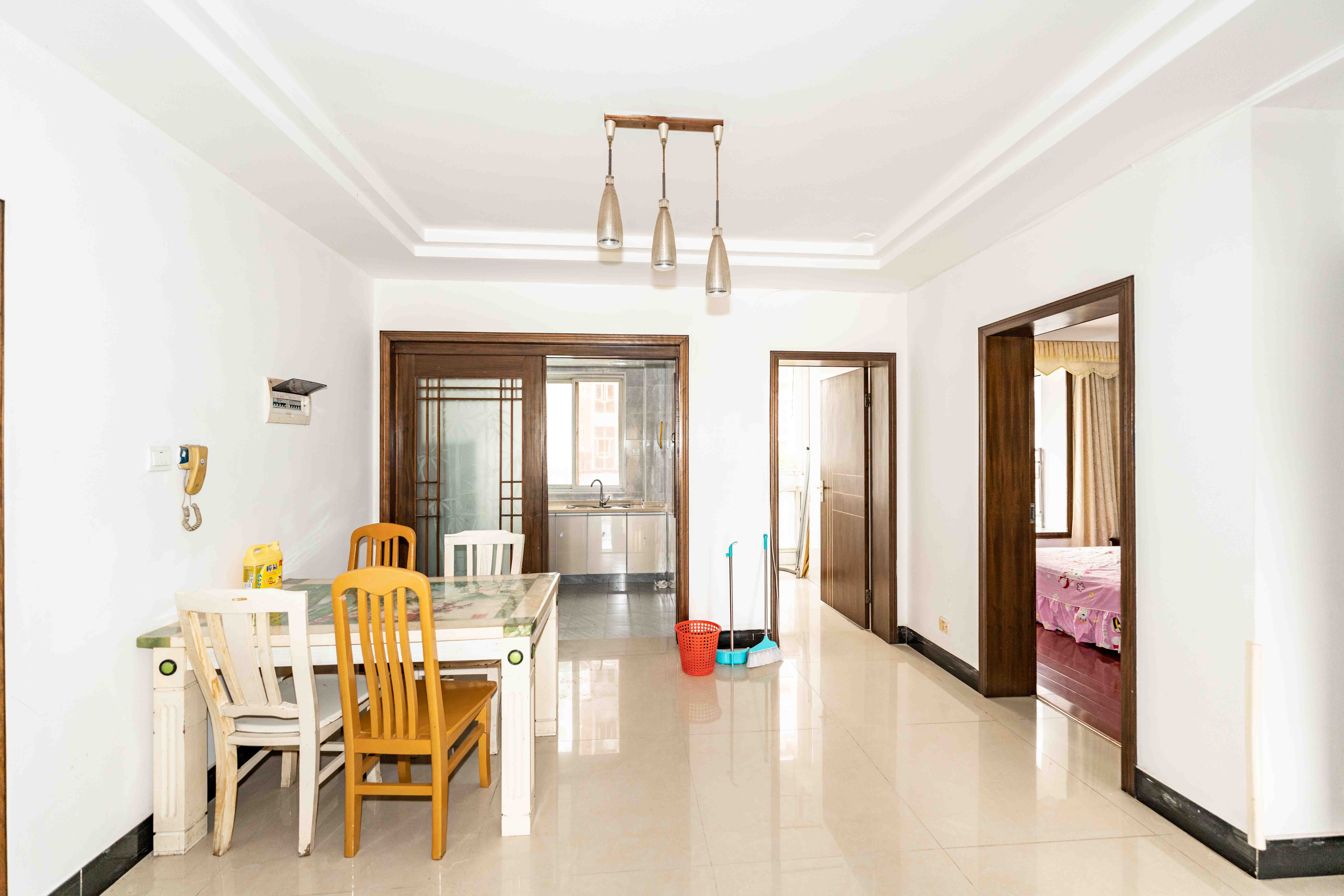 凯富嘉园  2室2厅1卫    51.0万客厅