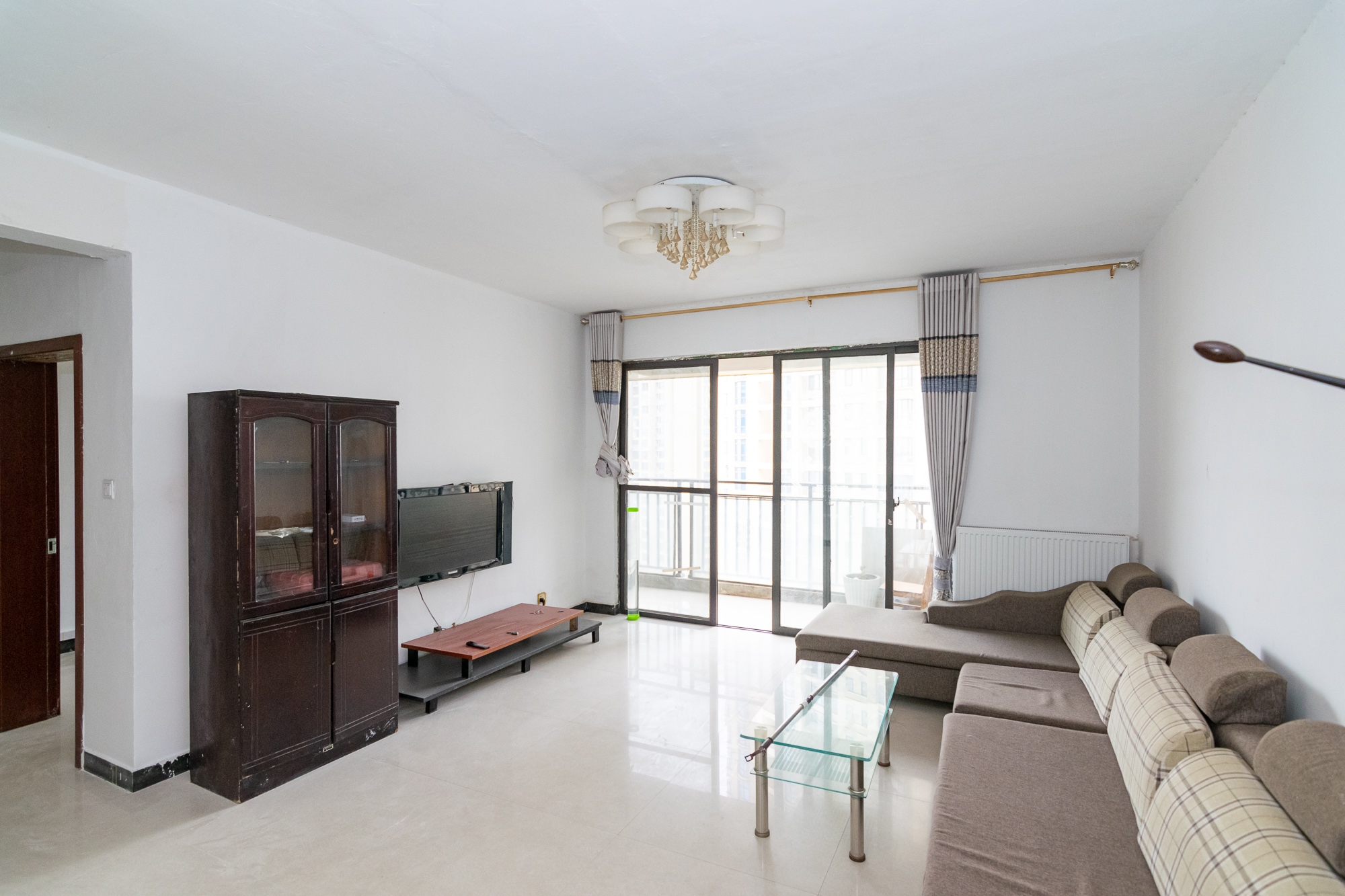 湖南报业文化城(米地亚家园)  3室2厅1卫    93.68万 湖南报业文化城(米地亚家园)  3室2厅1卫    93.68万客厅