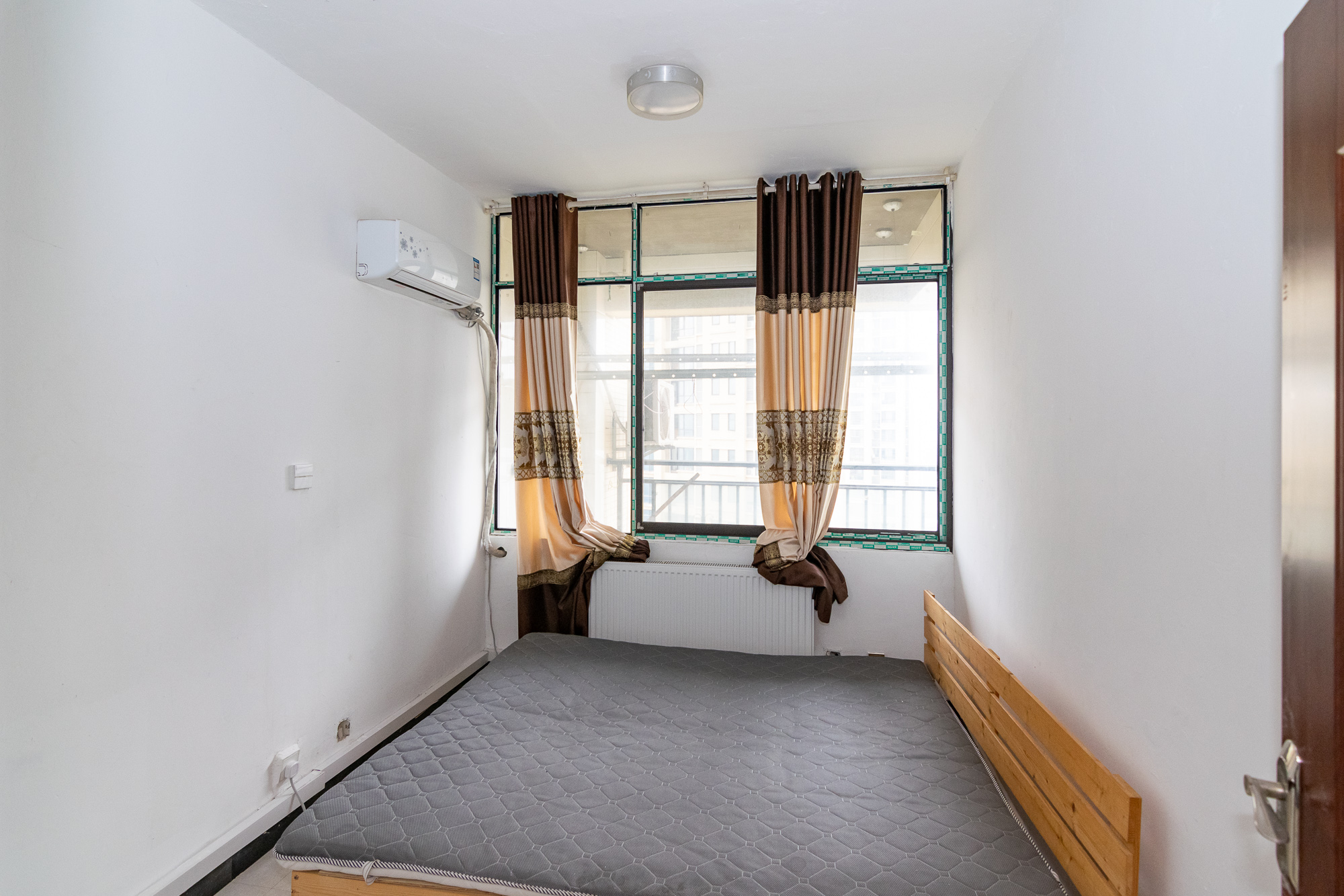 湖南报业文化城(米地亚家园)  3室2厅1卫    93.68万 湖南报业文化城(米地亚家园)  3室2厅1卫    93.68万卧室