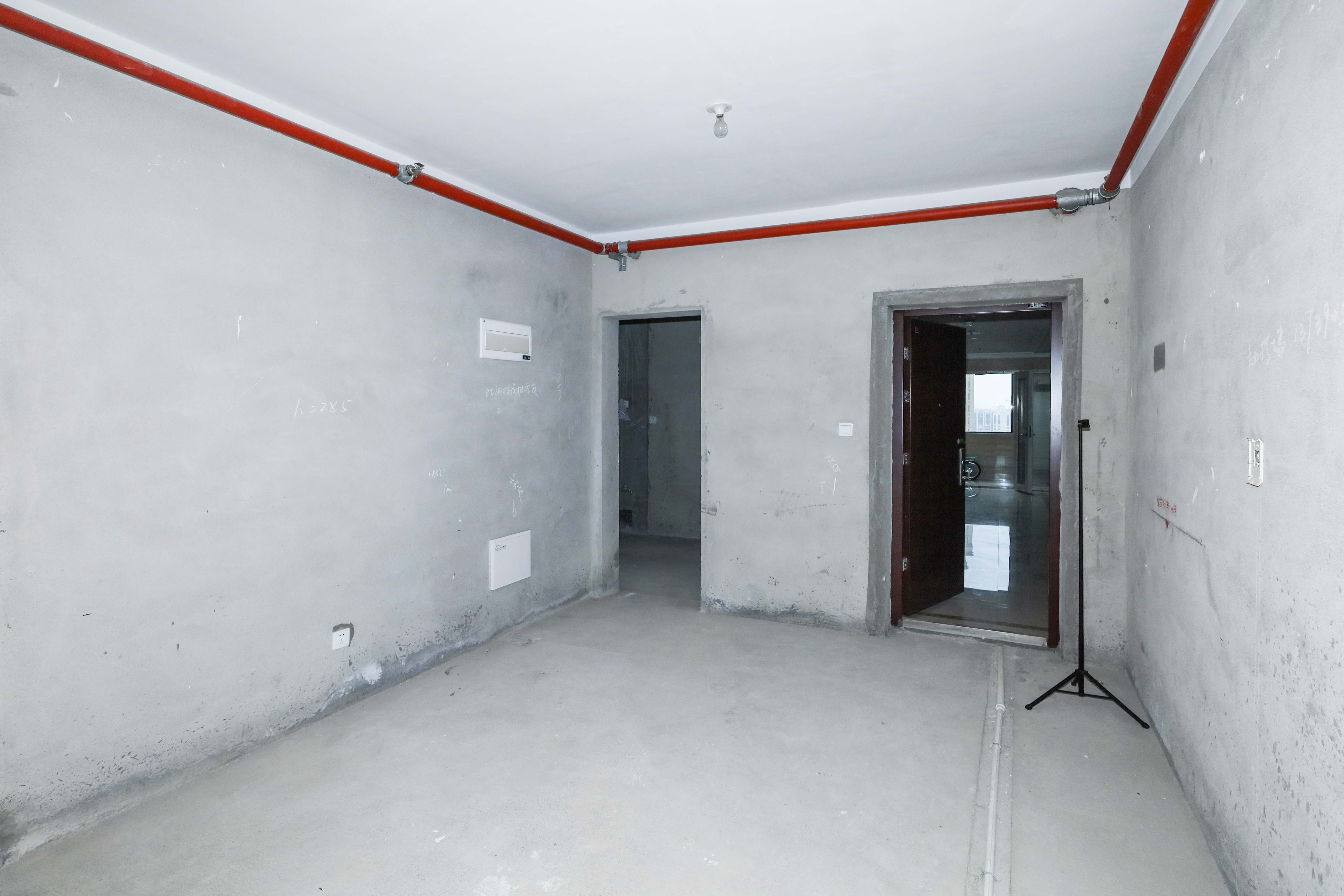 中建梅溪湖中心  4室2厅2卫    250.0万客厅