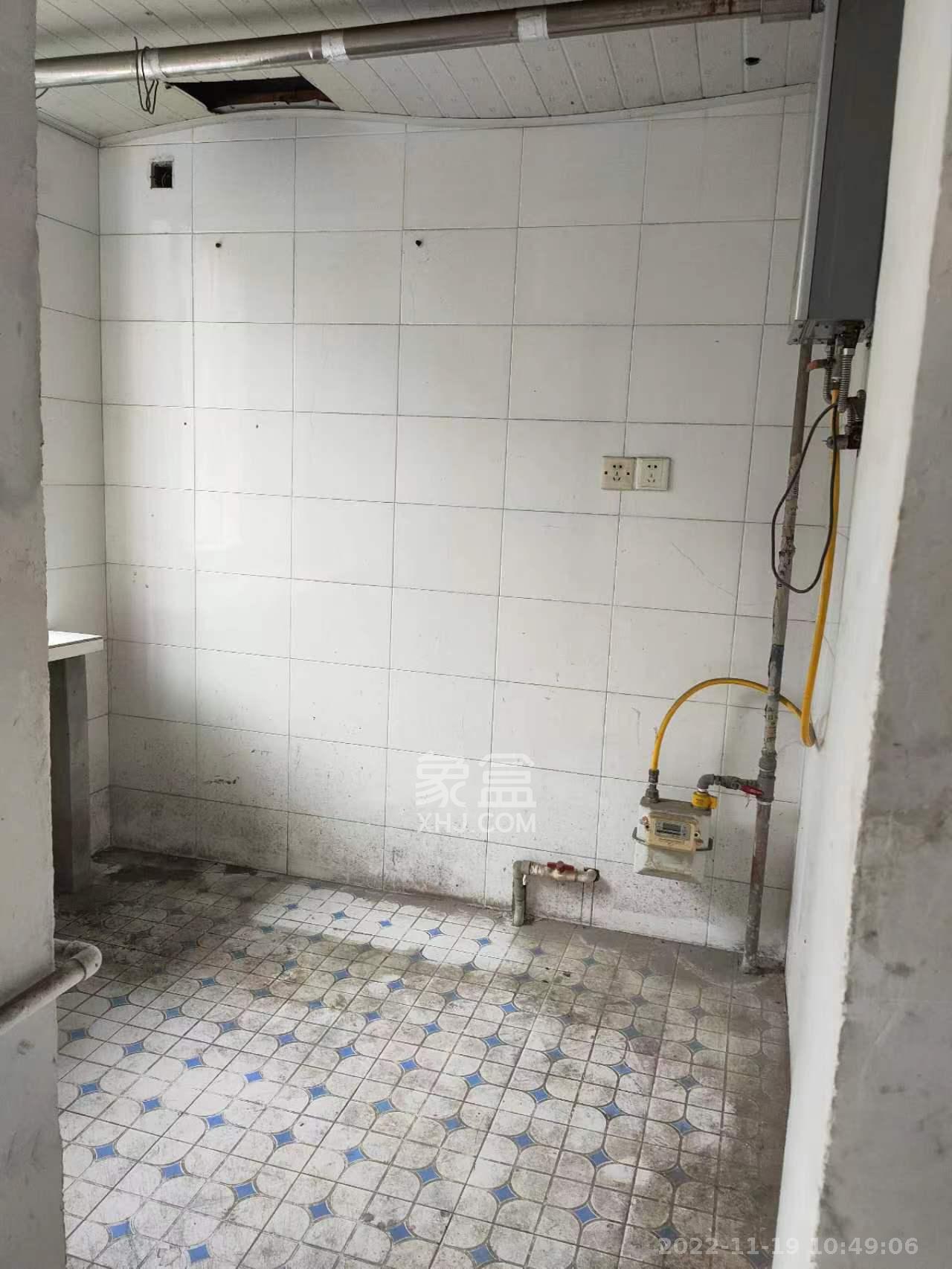中南汽车世界  3室2厅1卫   1100.00元/月室内图