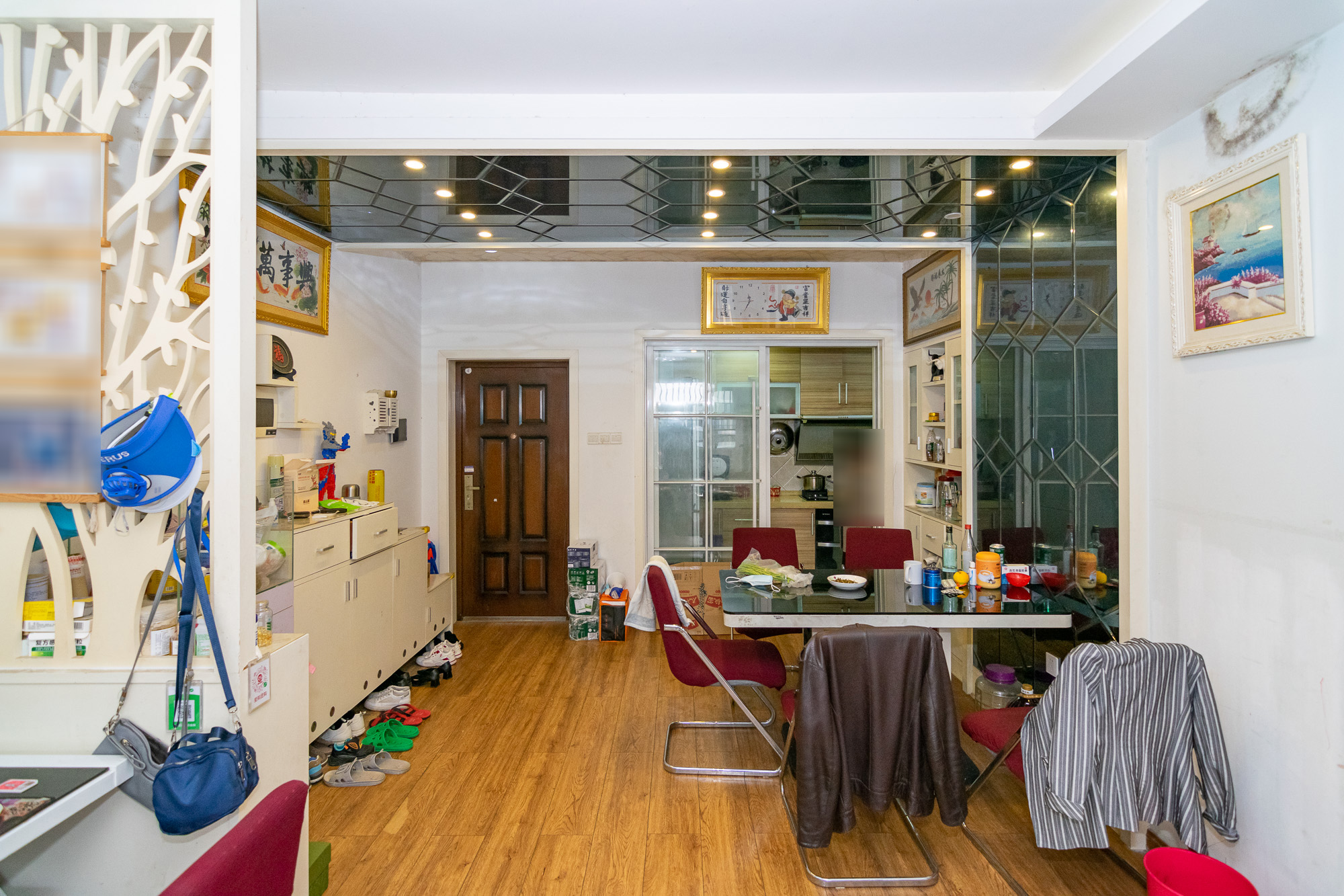 勤诚达新界 3室2厅1卫 98.3万 勤诚达新界 3室2厅1卫 98.3万客厅