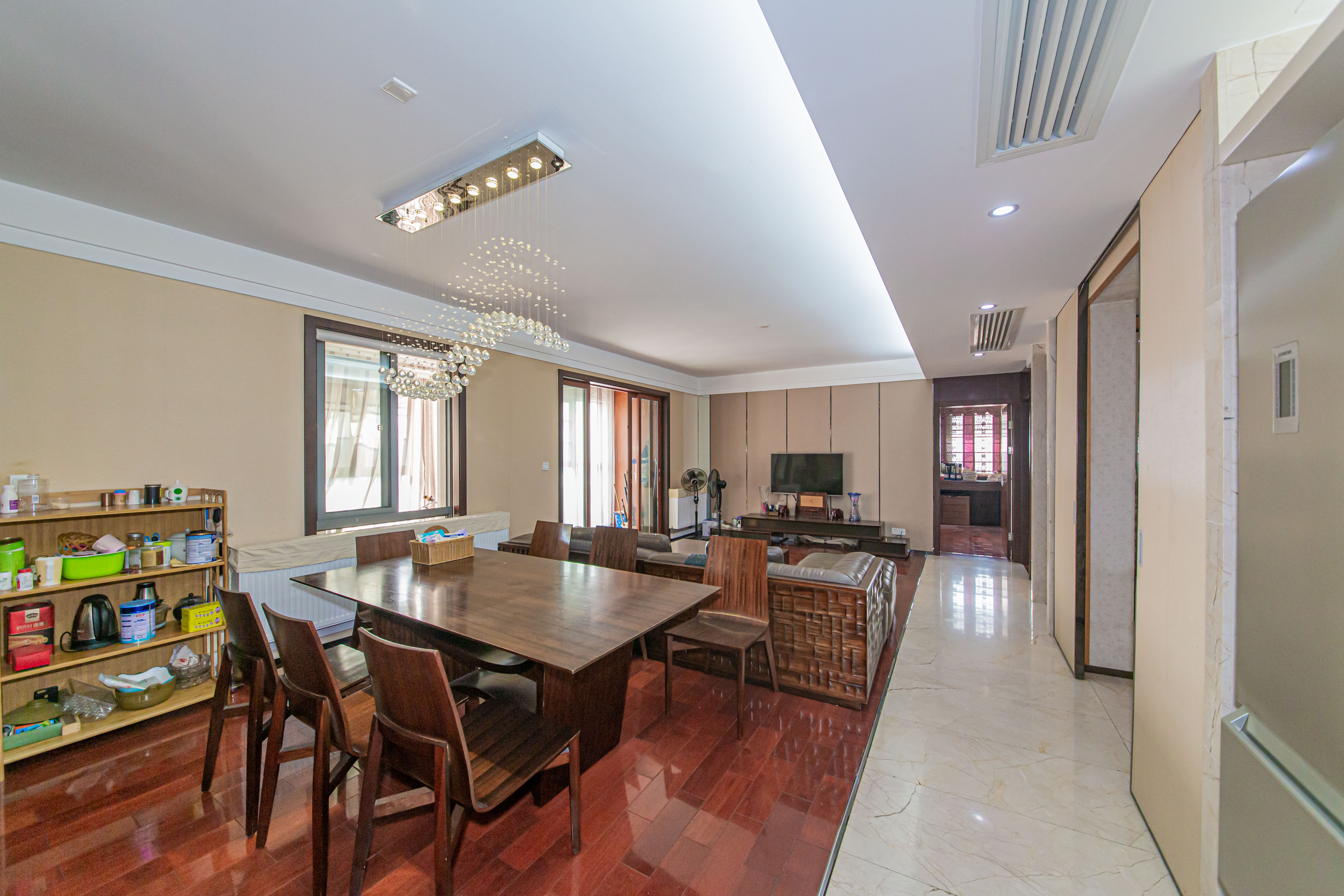 鑫远御文台一期  4室2厅2卫    165.0万客厅