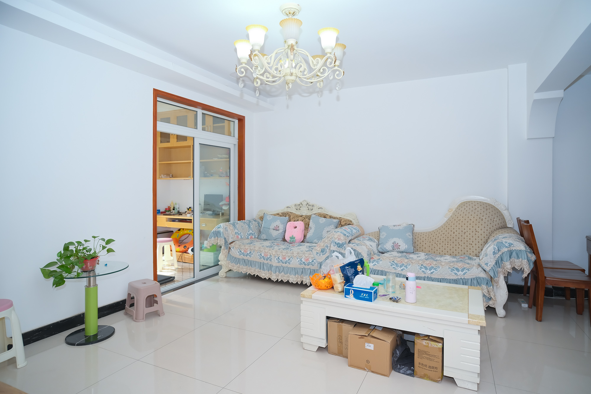 山水湾  3室2厅1卫    58.0万 山水湾  3室2厅1卫    58.0万客厅