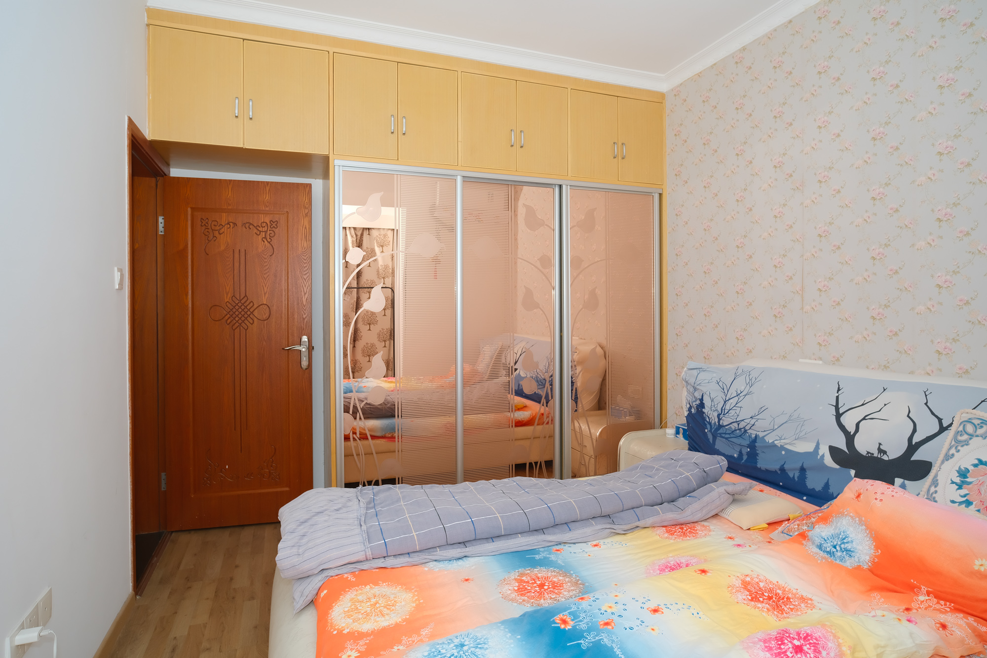 山水湾  3室2厅1卫    58.0万 山水湾  3室2厅1卫    58.0万卧室