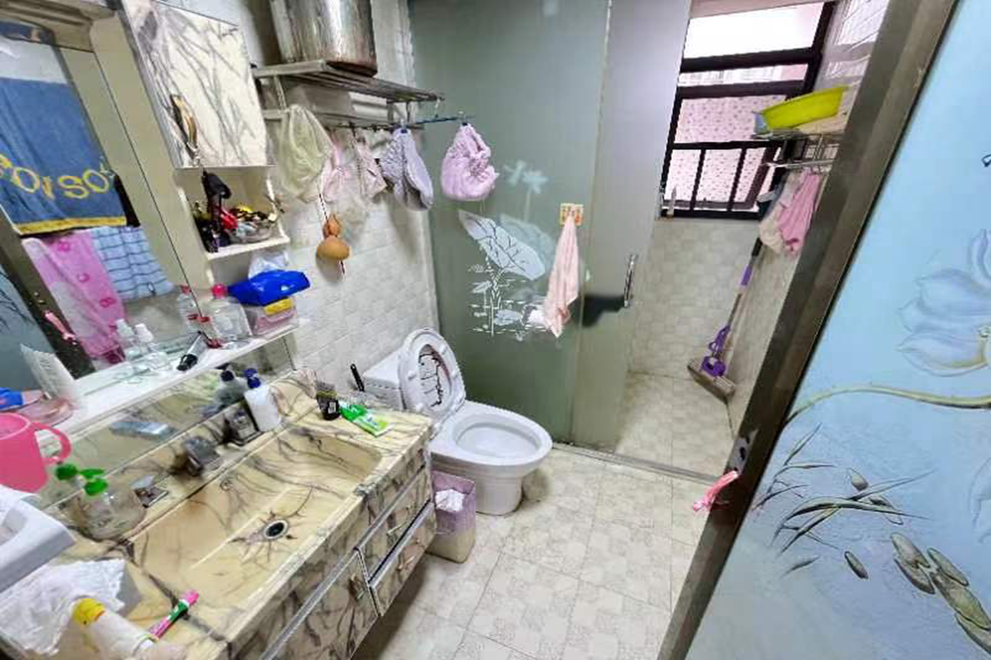 新华都万家城  3室2厅2卫    137.0万卫生间