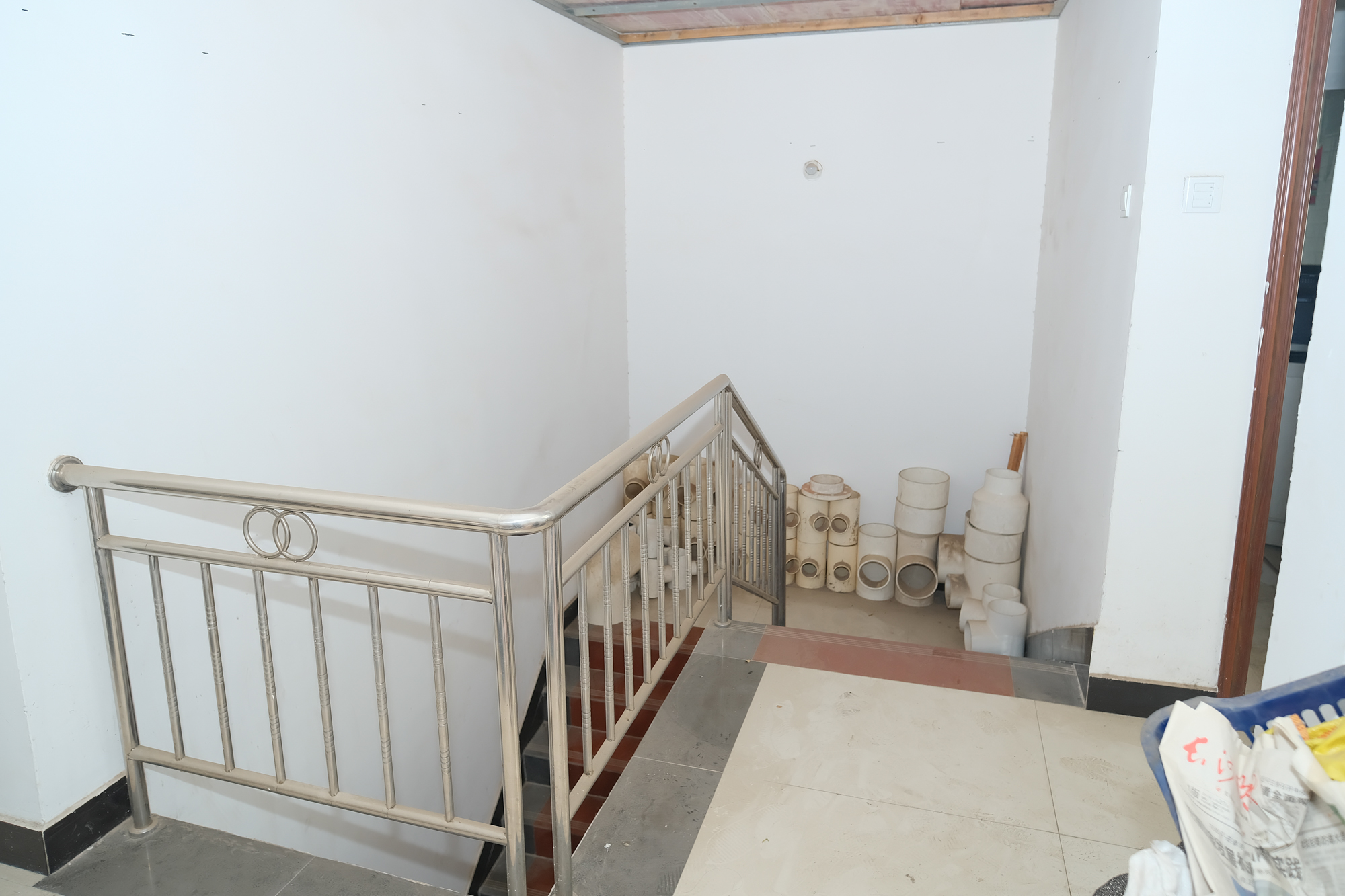 金鹰机电大市场 4室2厅2卫 48.8万 金鹰机电大市场 4室2厅2卫 48.8万其他