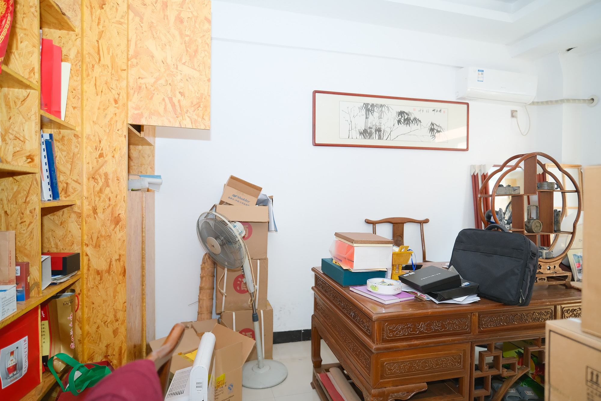 金鹰机电大市场 2室2厅1卫 28.80万 金鹰机电大市场 2室2厅1卫 28.80万卧室