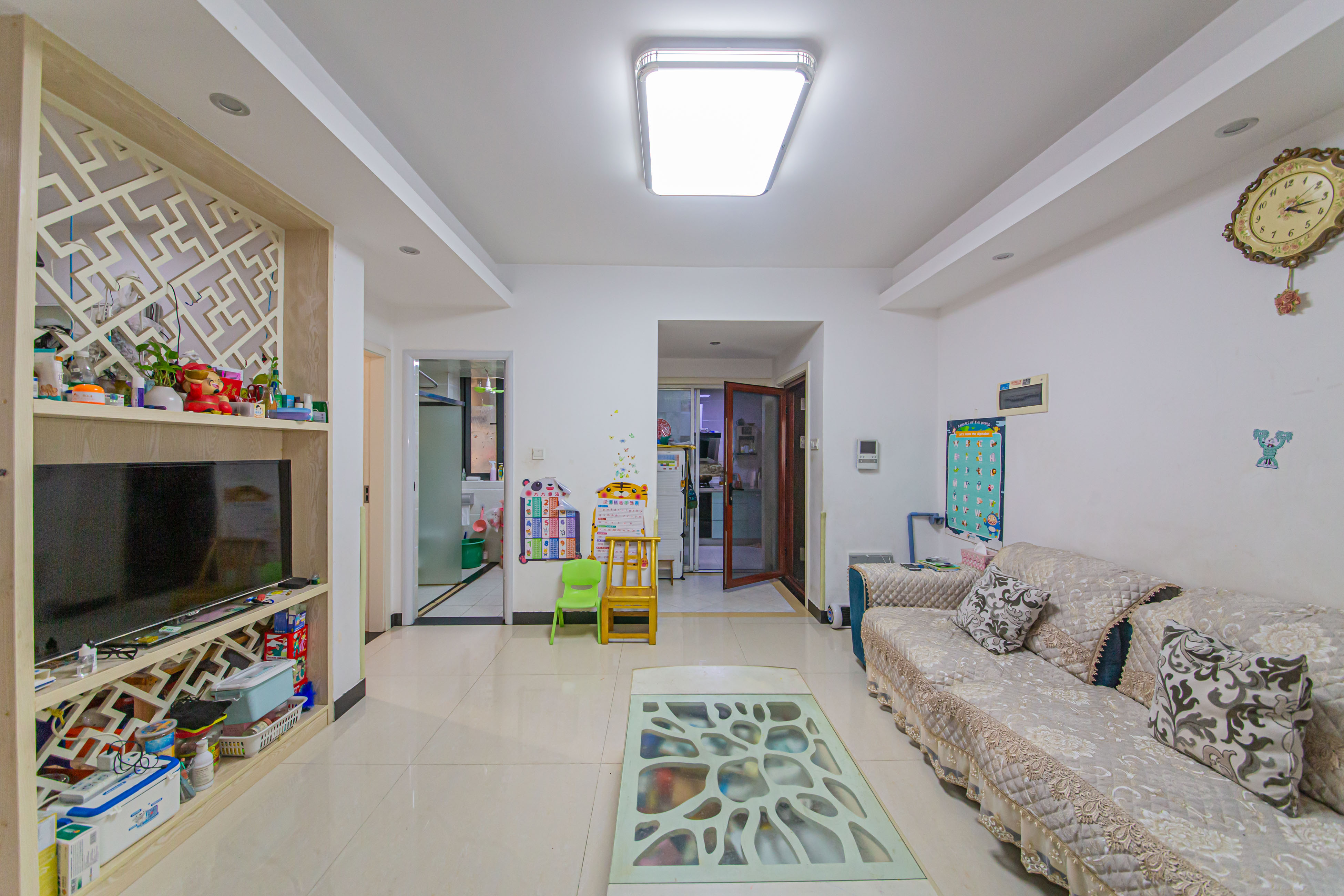 湘江雅颂居 3室2厅1卫 98.0万 湘江雅颂居 3室2厅1卫 98.0万客厅