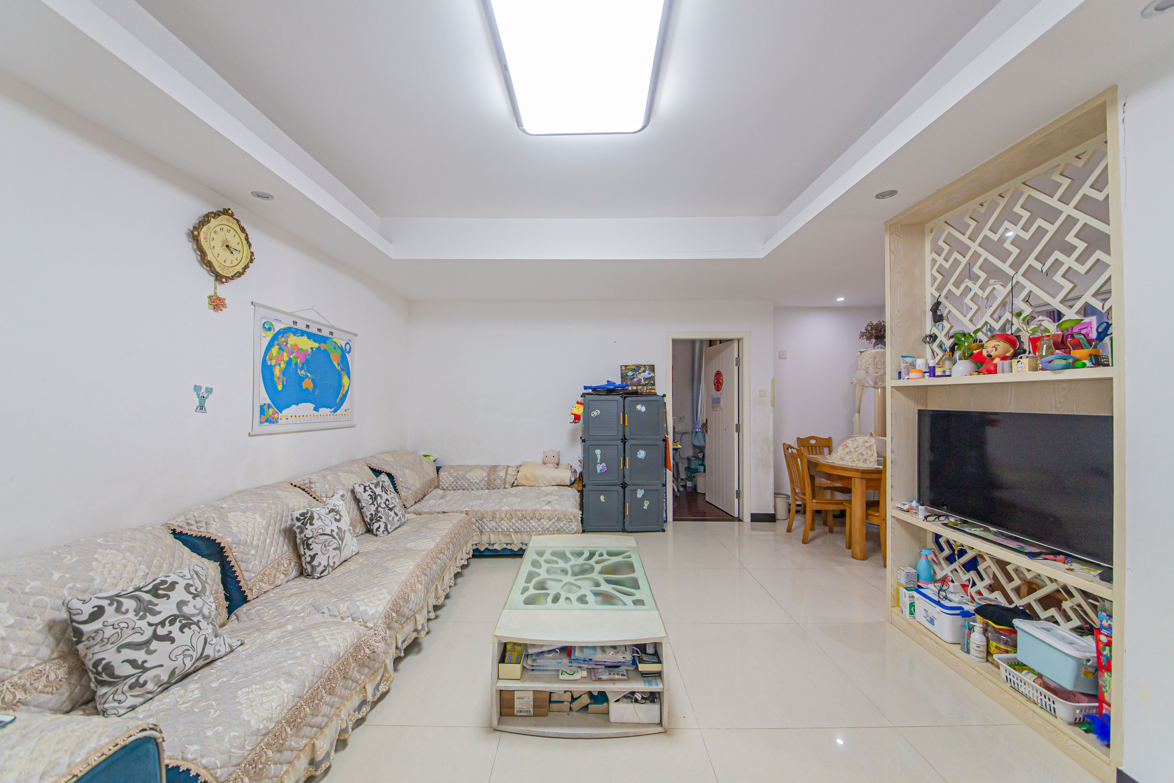 湘江雅颂居 3室2厅1卫 98.0万 湘江雅颂居 3室2厅1卫 98.0万客厅