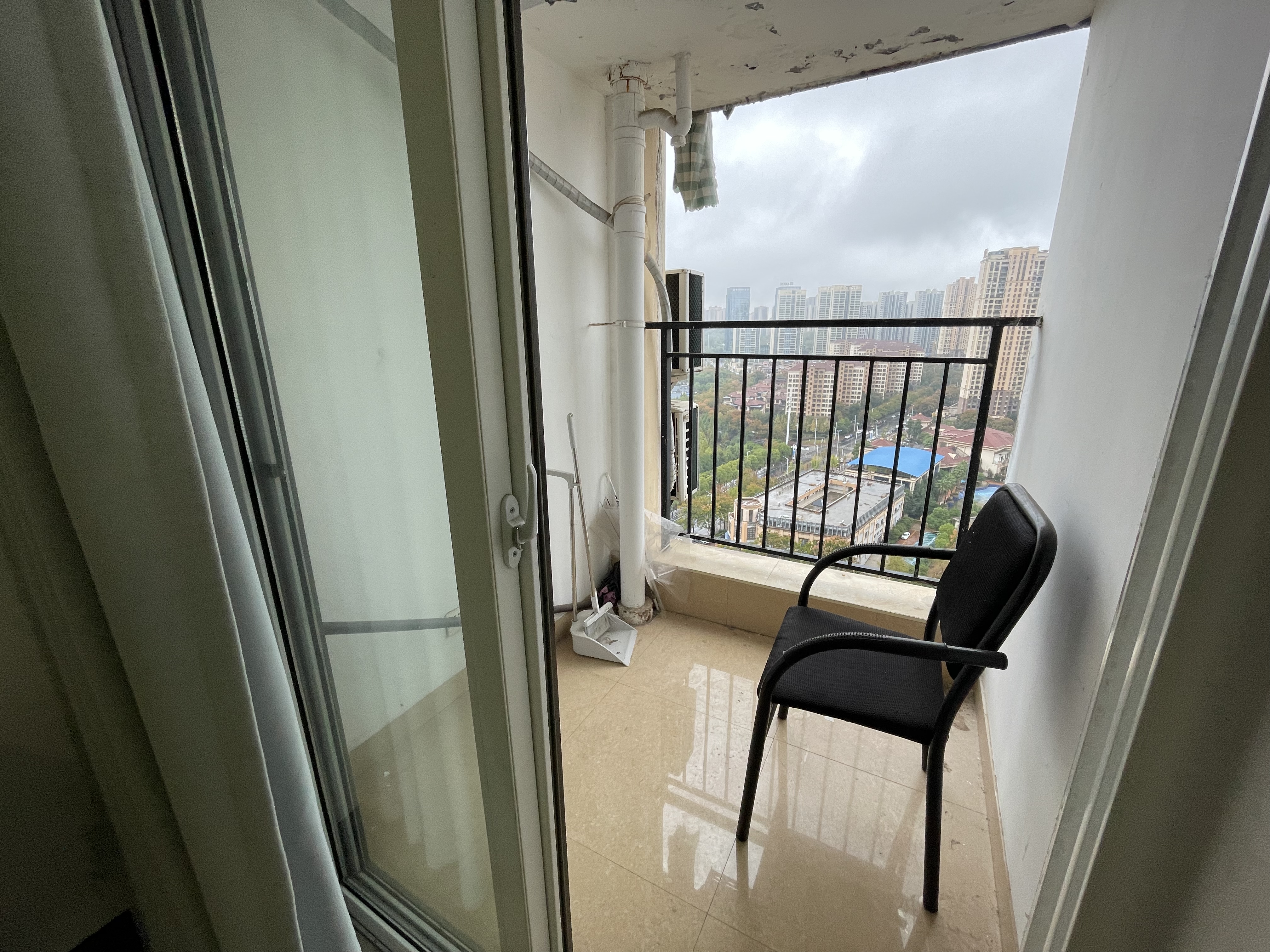 佳兆业金域天下三期 1室1厅1卫 32.80万 佳兆业金域天下三期 1室1厅1卫 32.80万室内图