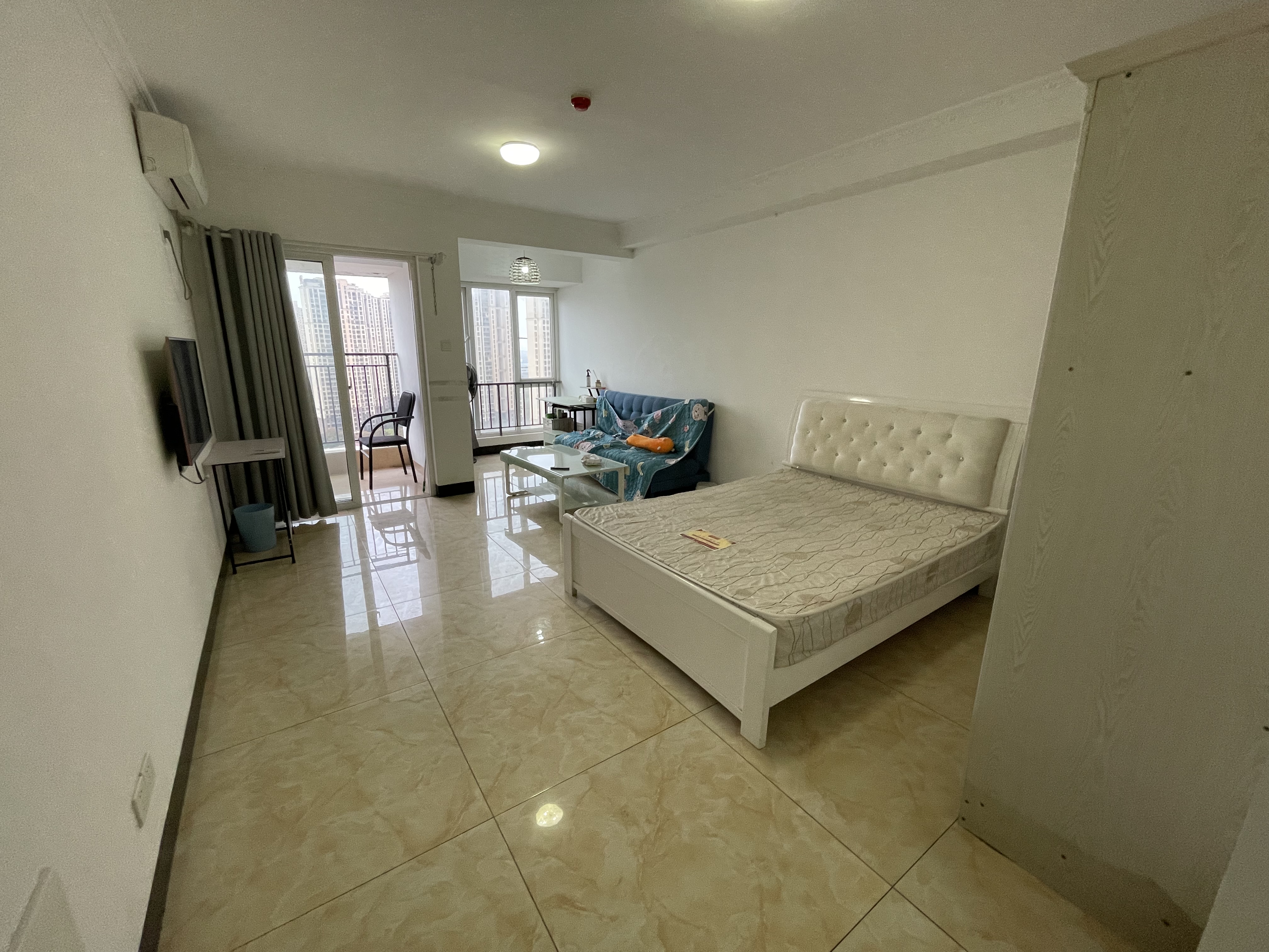 佳兆业金域天下三期 1室1厅1卫 32.80万 佳兆业金域天下三期 1室1厅1卫 32.80万室内图