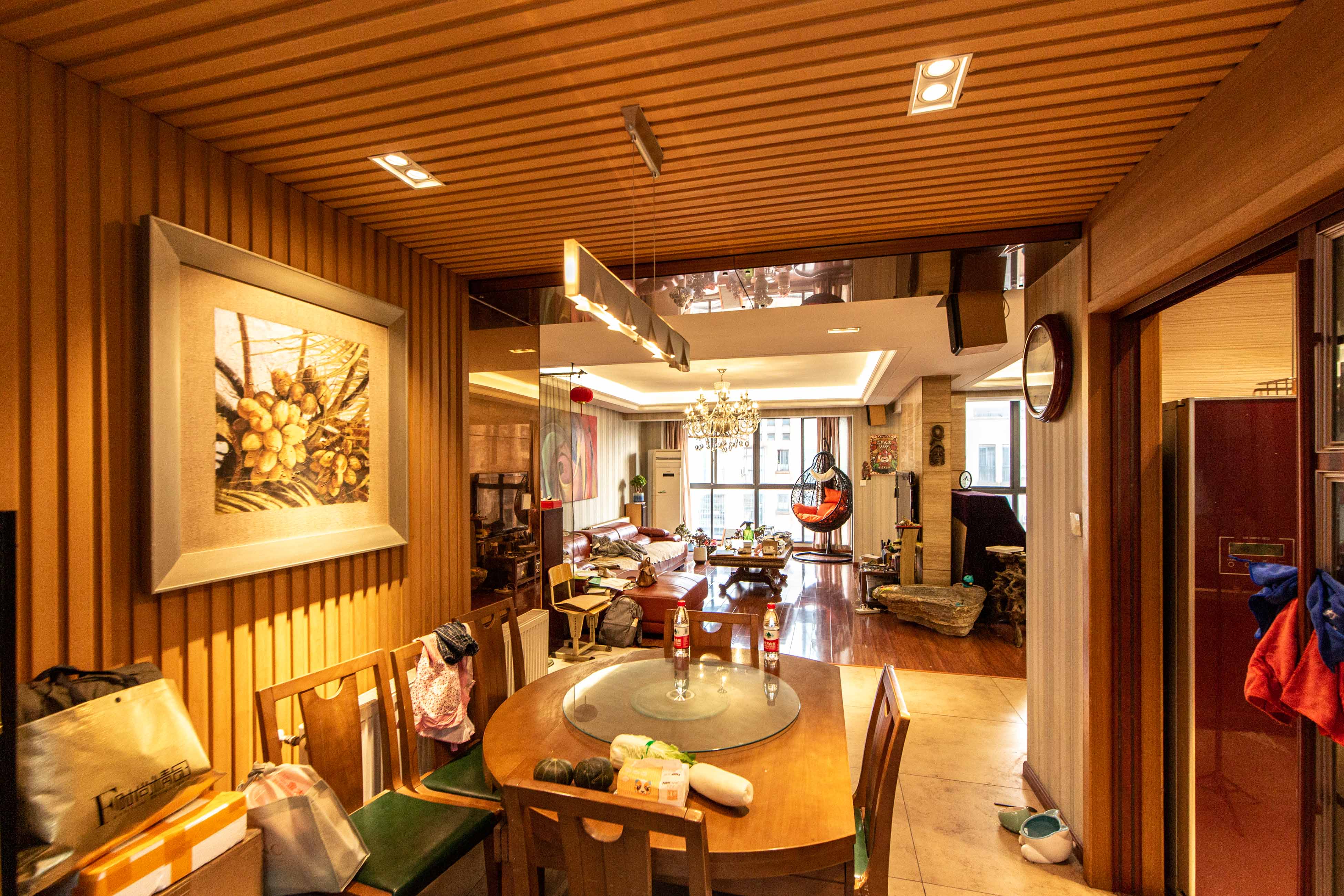 中城丽景香山园  4室2厅2卫    259.88万客厅
