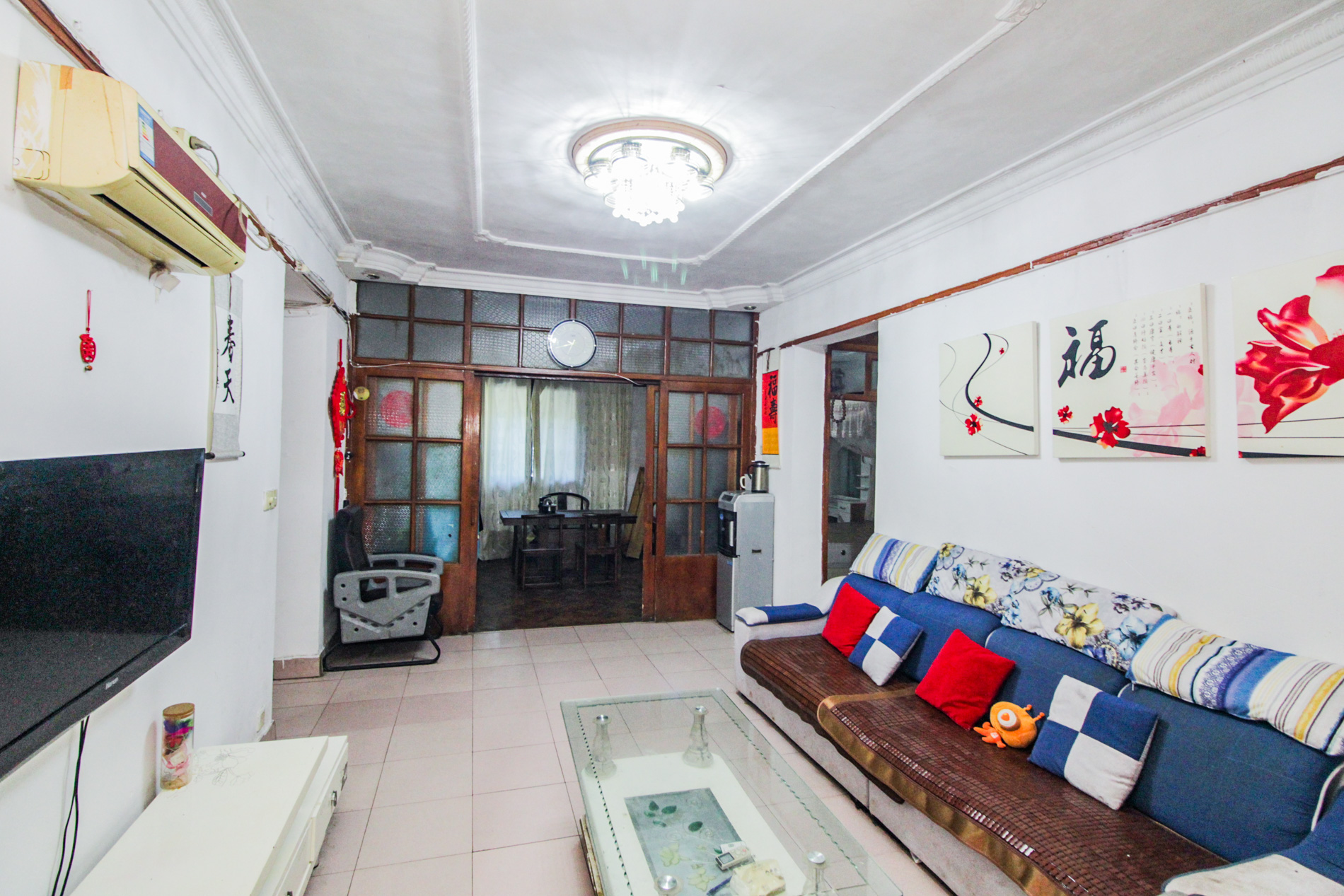 轻工设计院  3室2厅1卫    68.0万客厅