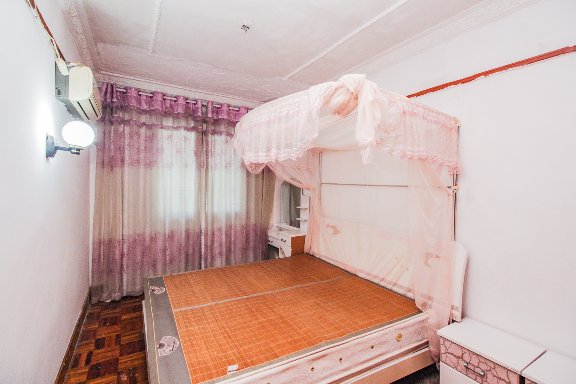 轻工设计院  3室2厅1卫    68.0万卧室