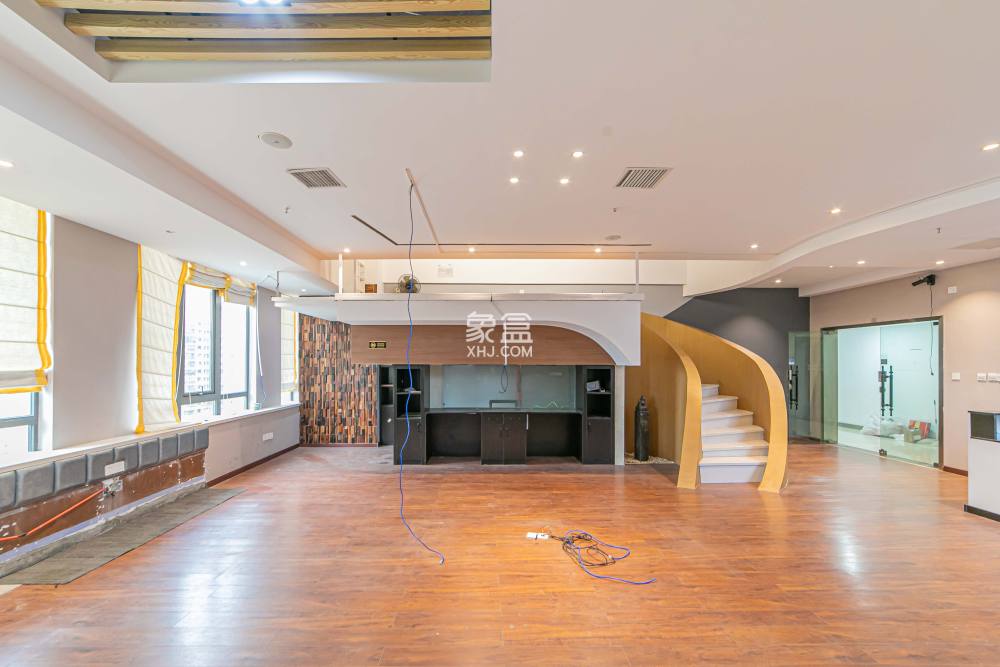 华润置地广场一期  1室1厅1卫    85.0万