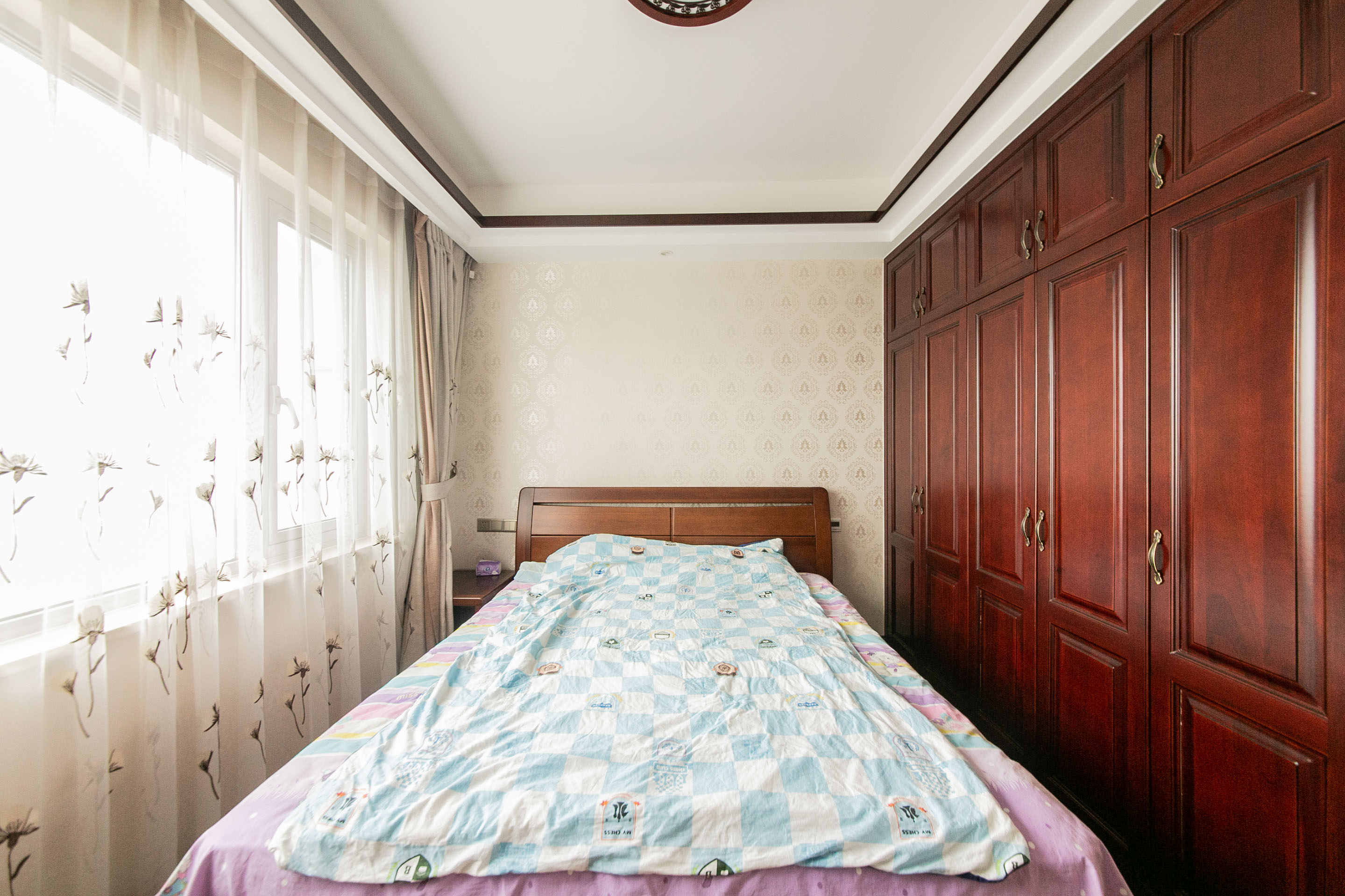 湘江壹号一二三期（创远湘江壹号）  3室2厅2卫    366.0万卧室