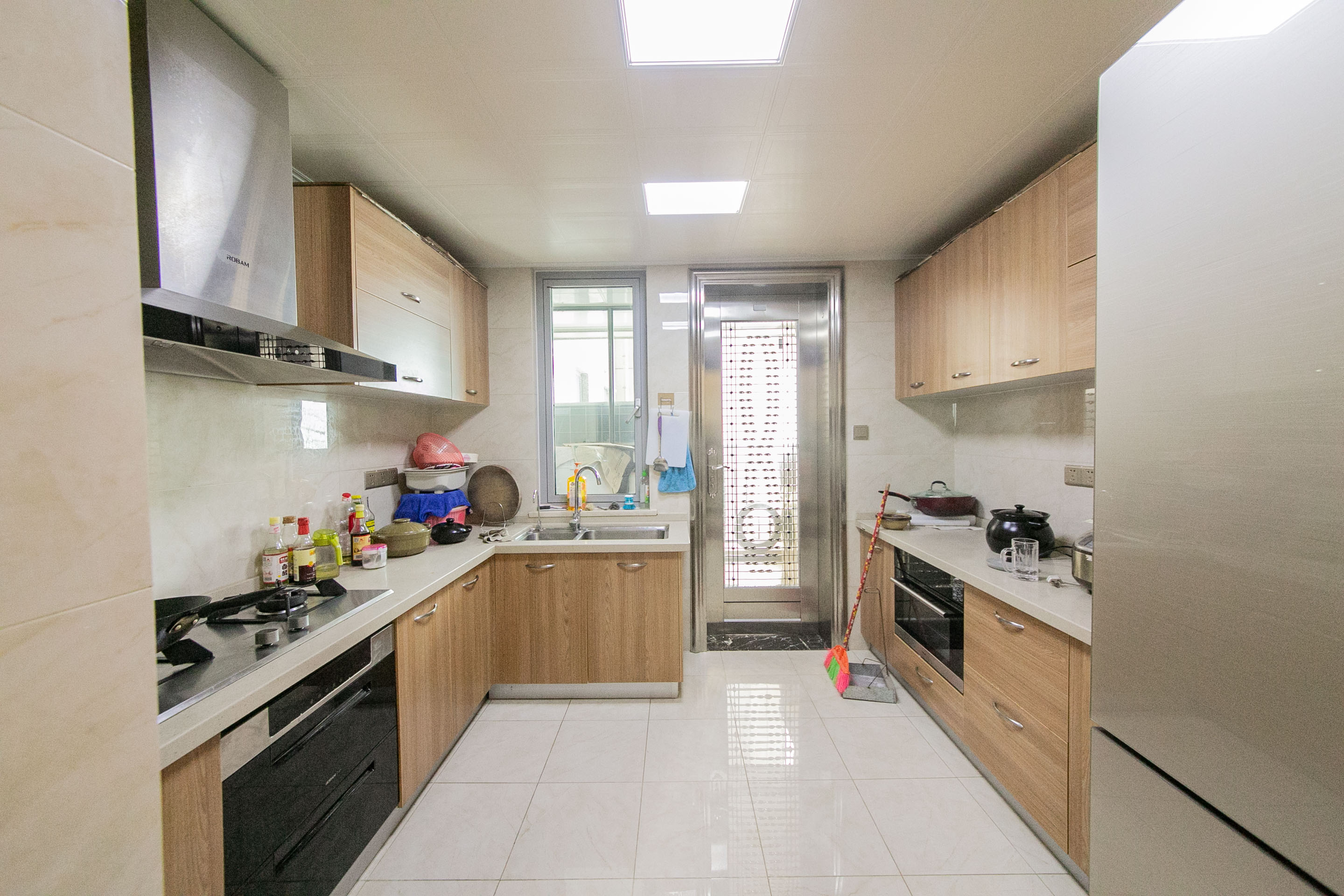 湘江壹号一二三期（创远湘江壹号）  3室2厅2卫    366.0万厨房