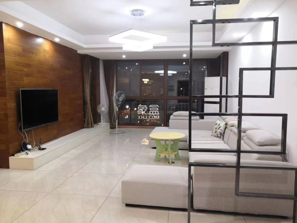 滨江花园  4室0厅0卫    76.8万