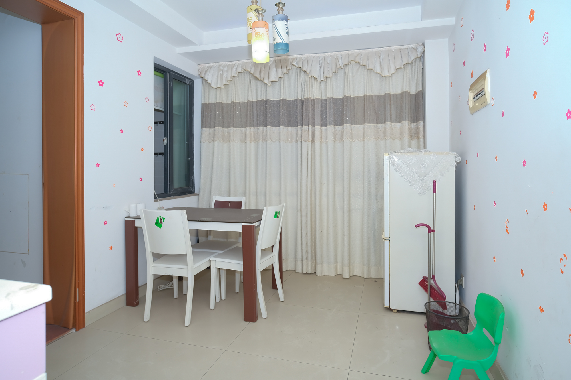 尚都花园城  2室2厅1卫    59.8万客厅