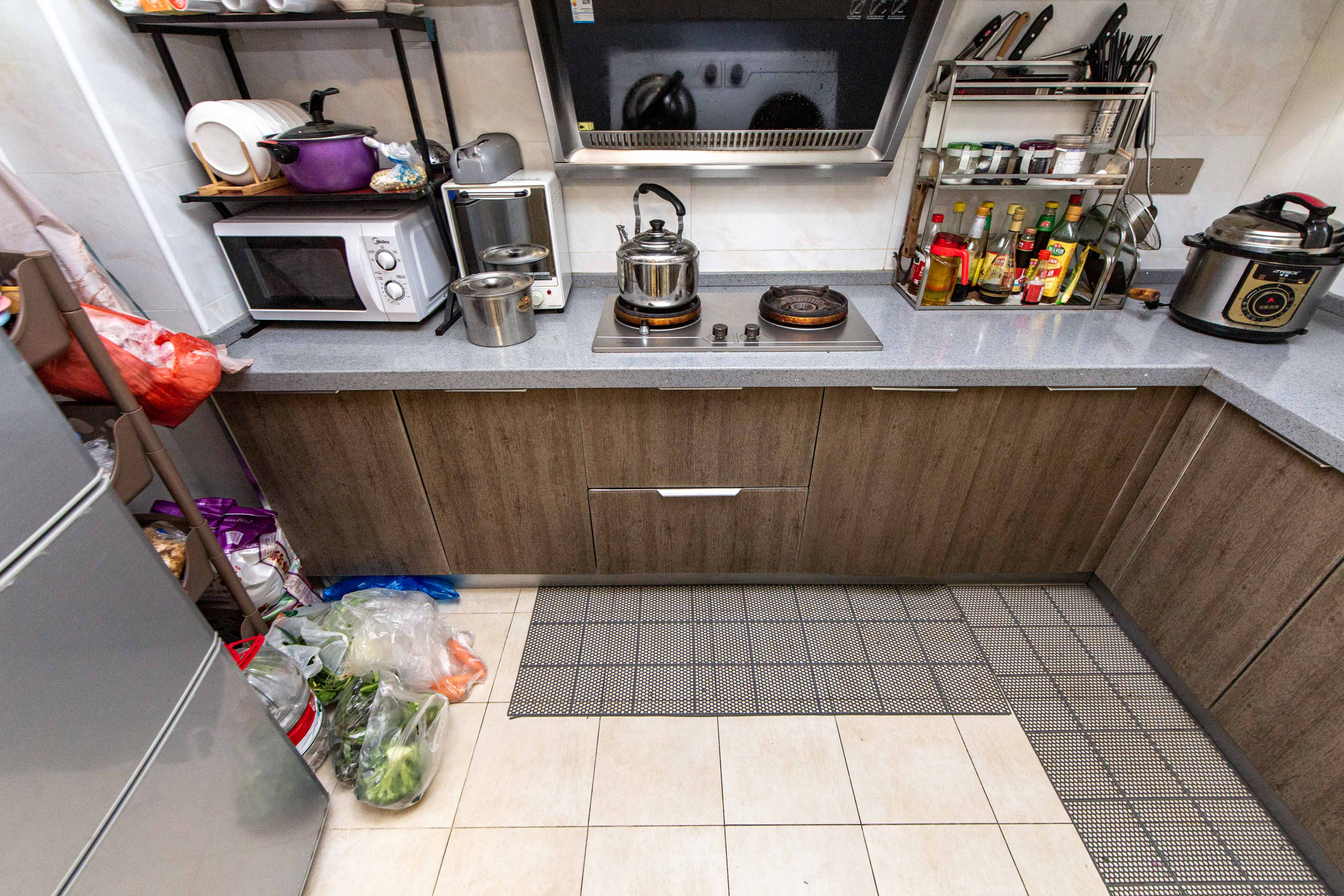 绿地之窗  4室2厅2卫    155.0万厨房