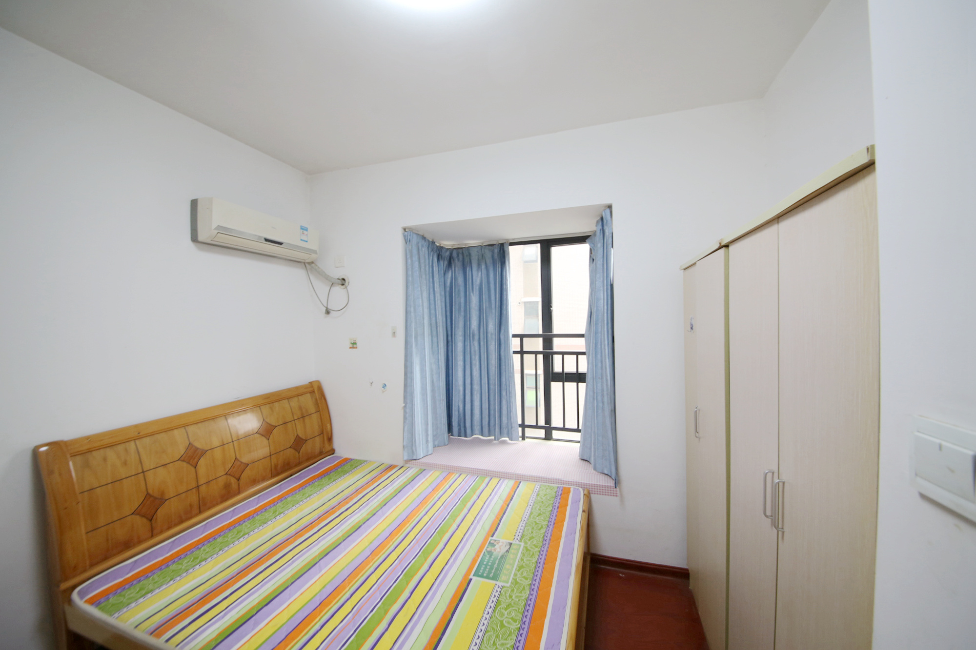 鸿基橄榄君庭  3室2厅1卫    95.0万卧室