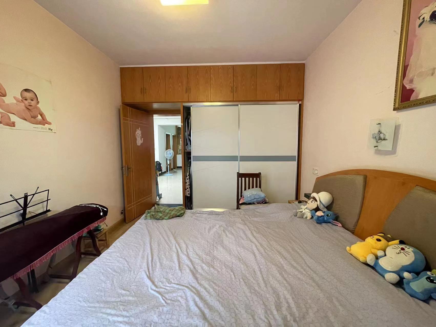 广泰家园 3室2厅2卫 39.8万 广泰家园 3室2厅2卫 39.8万卧室