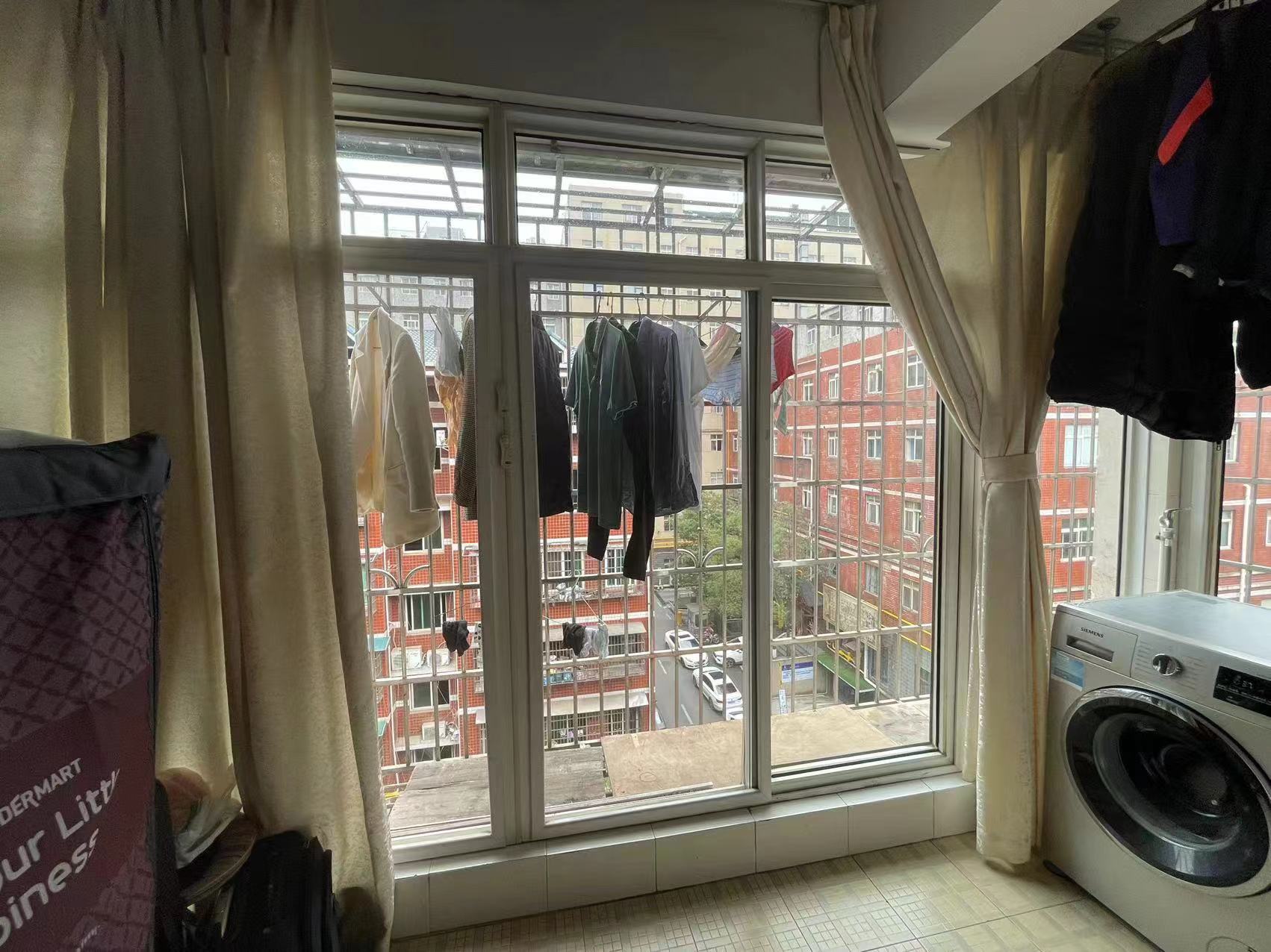 广泰家园 3室2厅2卫 39.8万 广泰家园 3室2厅2卫 39.8万卧室