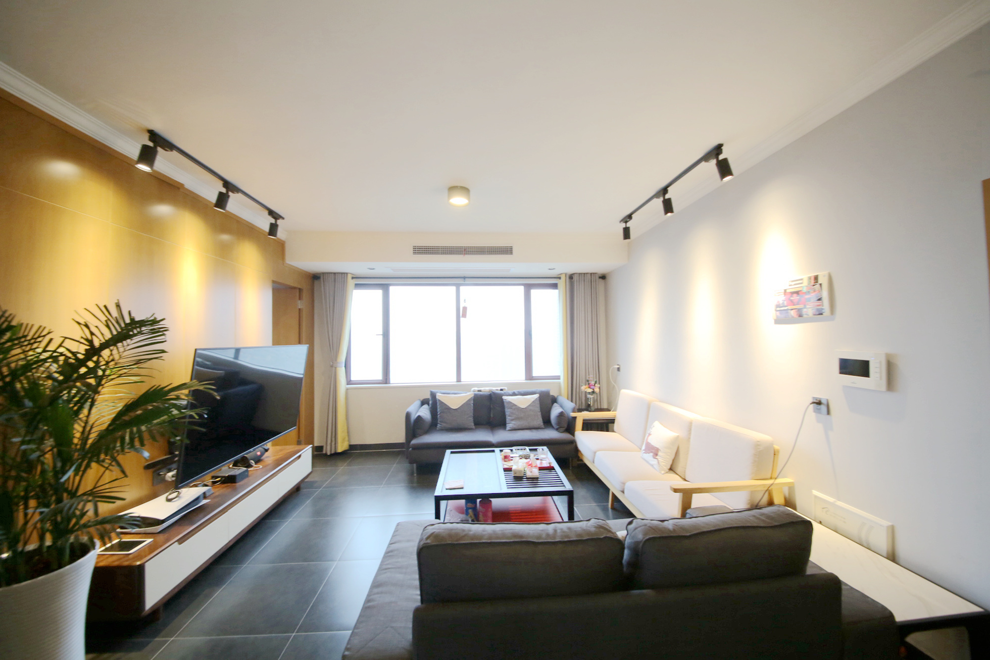 中惠锦堂  3室2厅2卫   163.80万客厅