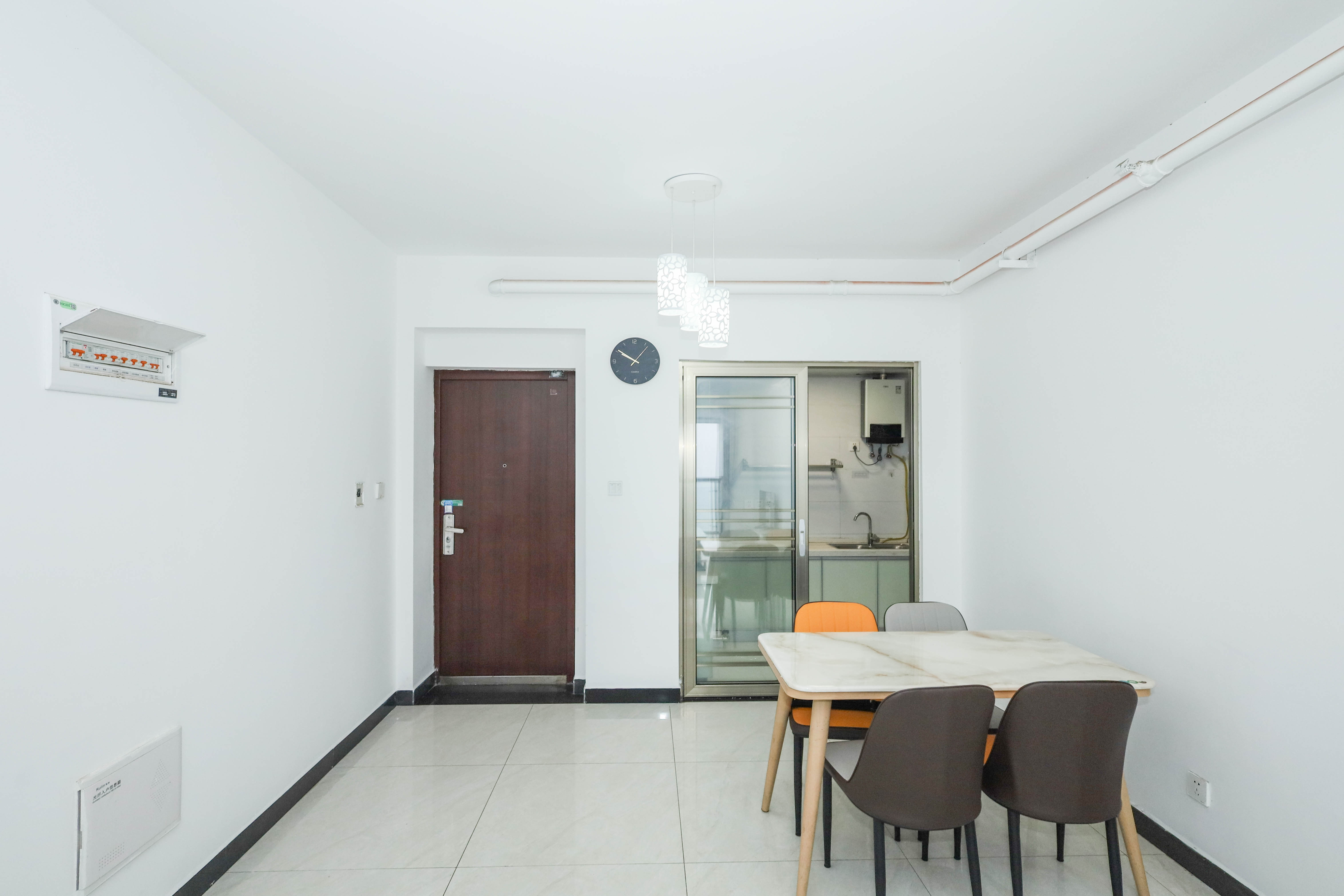 中建梅溪湖中心  3室2厅1卫    145.0万客厅