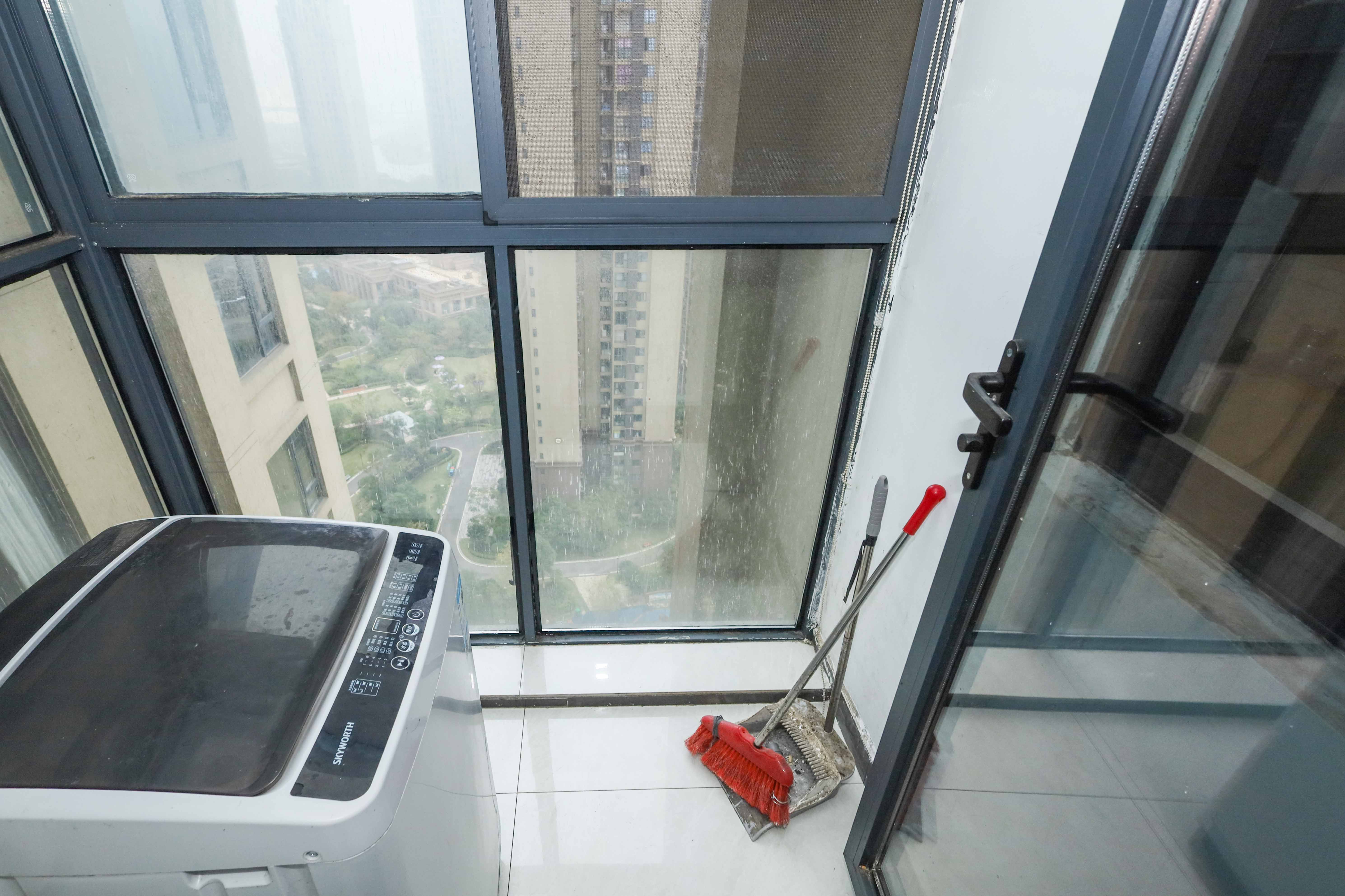 中建梅溪湖中心  3室2厅1卫    145.0万阳台