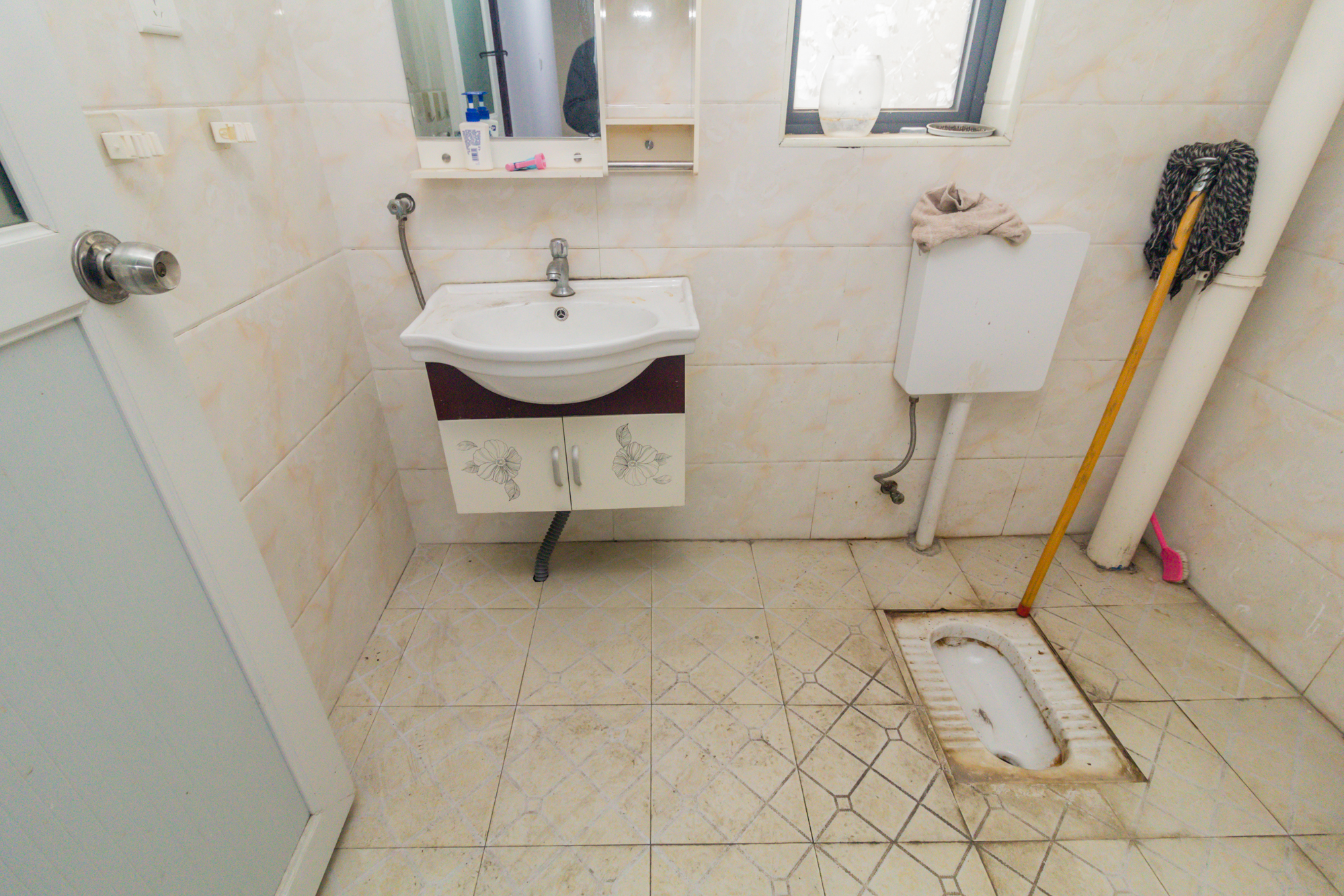 中国铁建国际城一期  4室2厅2卫    106.0万 中国铁建国际城一期  4室2厅2卫    106.0万卫生间