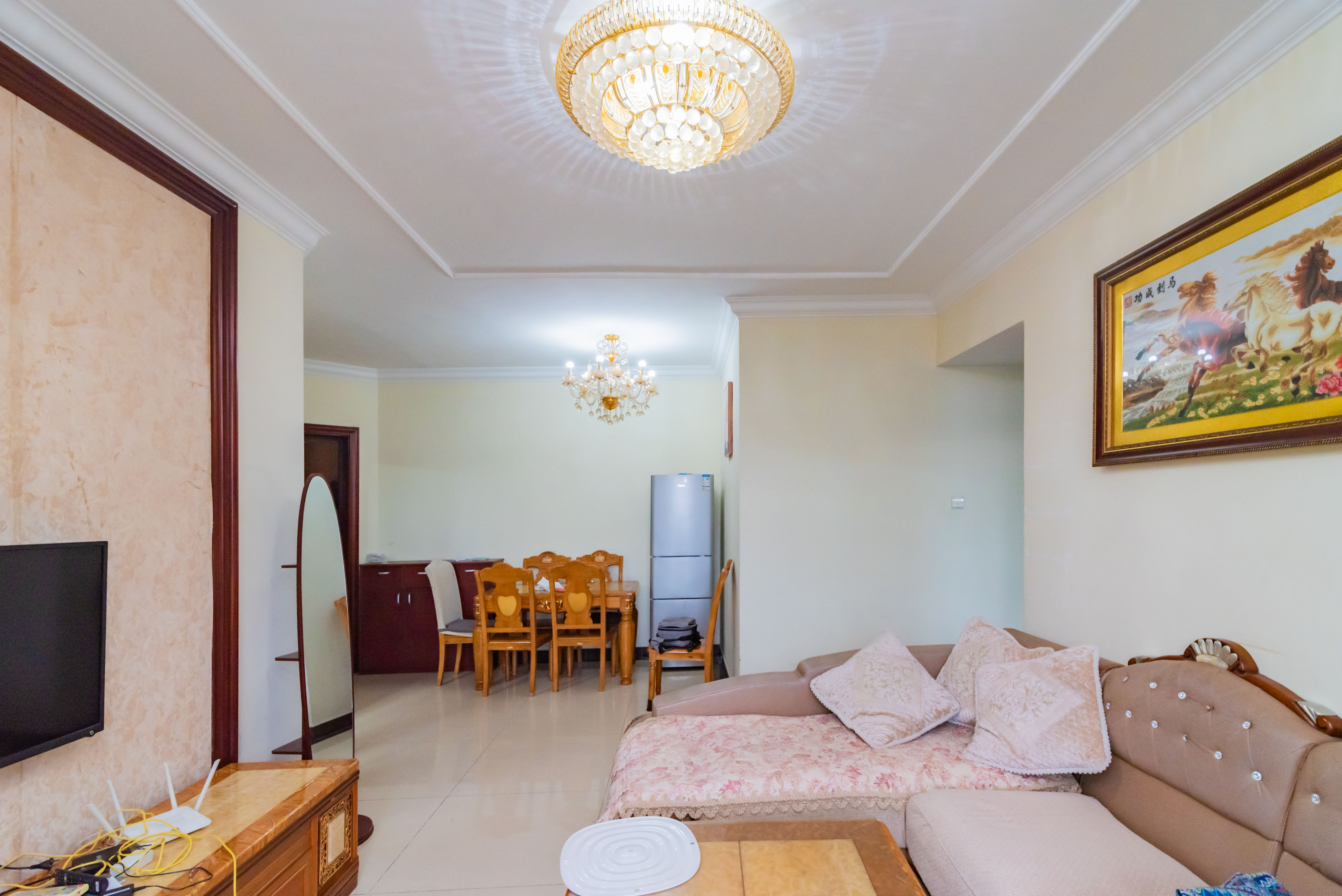 恒大雅苑  2室2厅1卫    82.0万客厅