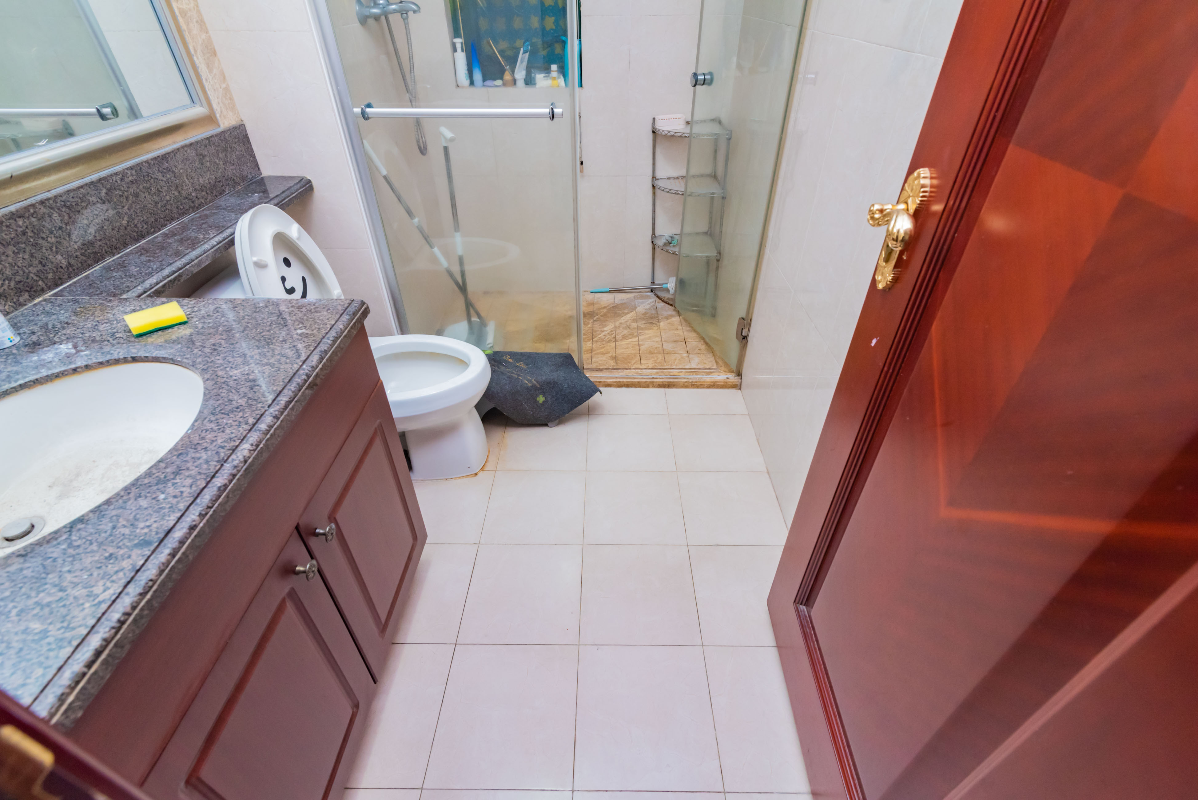 恒大雅苑  2室2厅1卫    82.0万卫生间