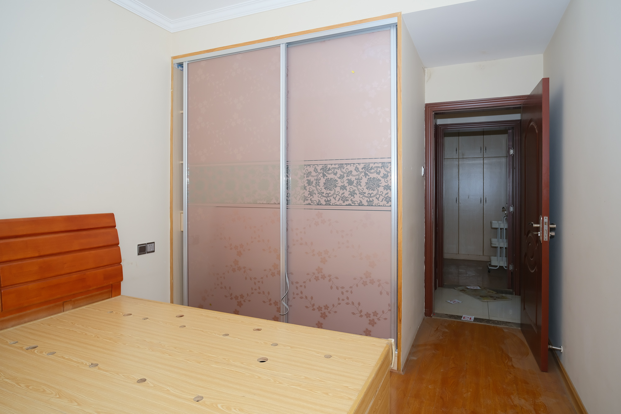 花样年华  2室2厅1卫    66.0万卧室