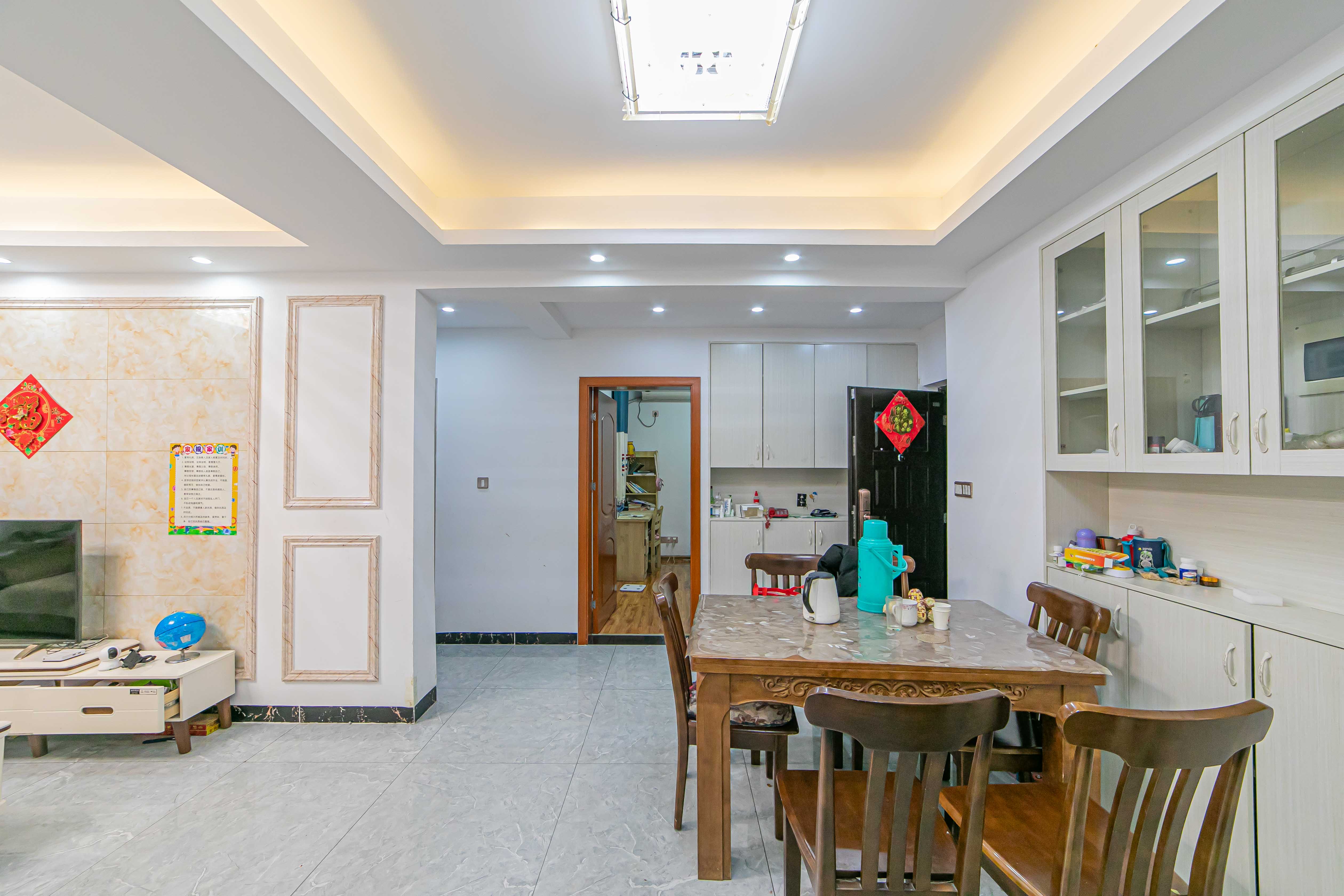 松雅轩(埃克斯社区) 2室2厅1卫 78.00万 松雅轩(埃克斯社区) 2室2厅1卫 78.00万客厅