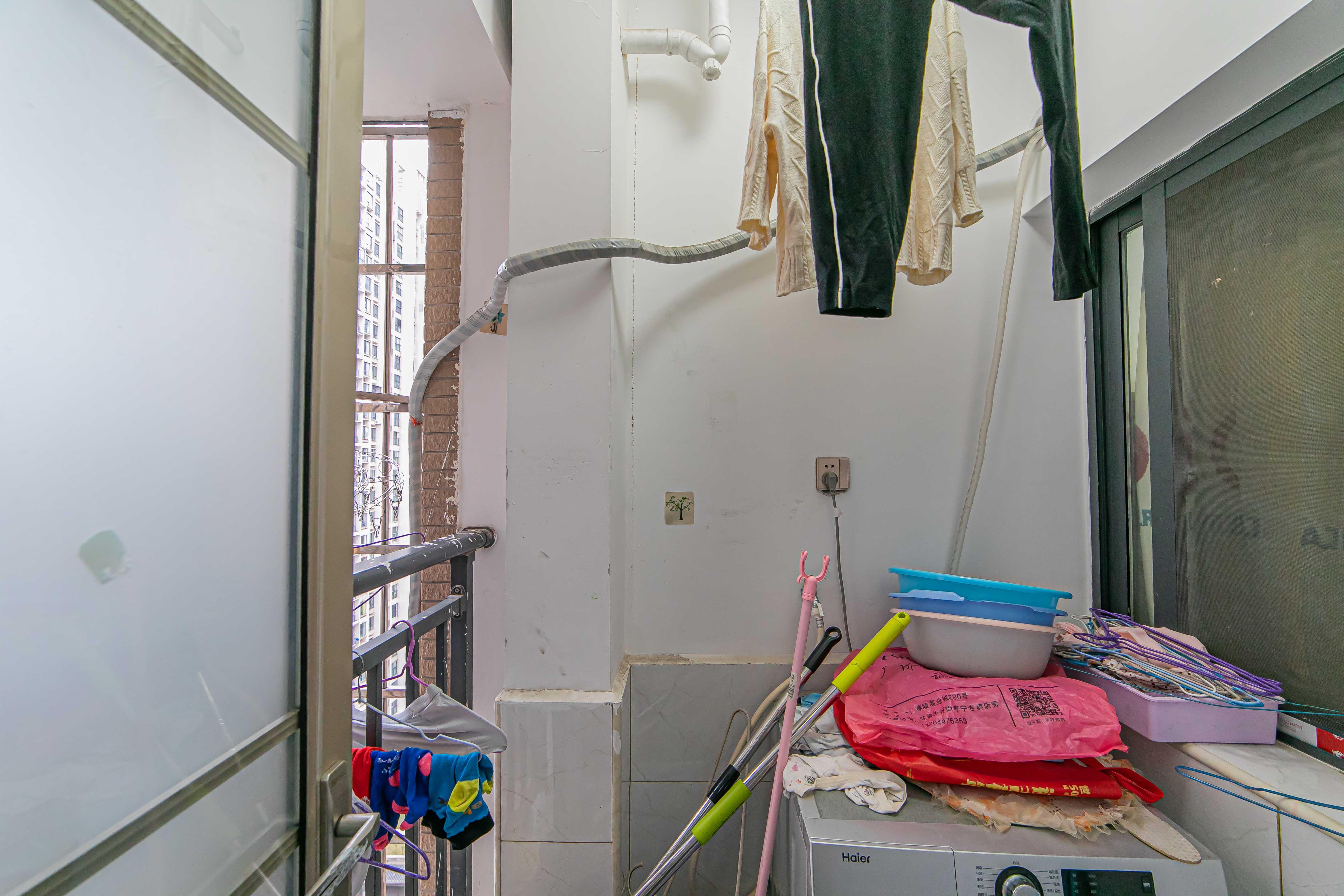 松雅轩(埃克斯社区) 2室2厅1卫 78.00万 松雅轩(埃克斯社区) 2室2厅1卫 78.00万卫生间