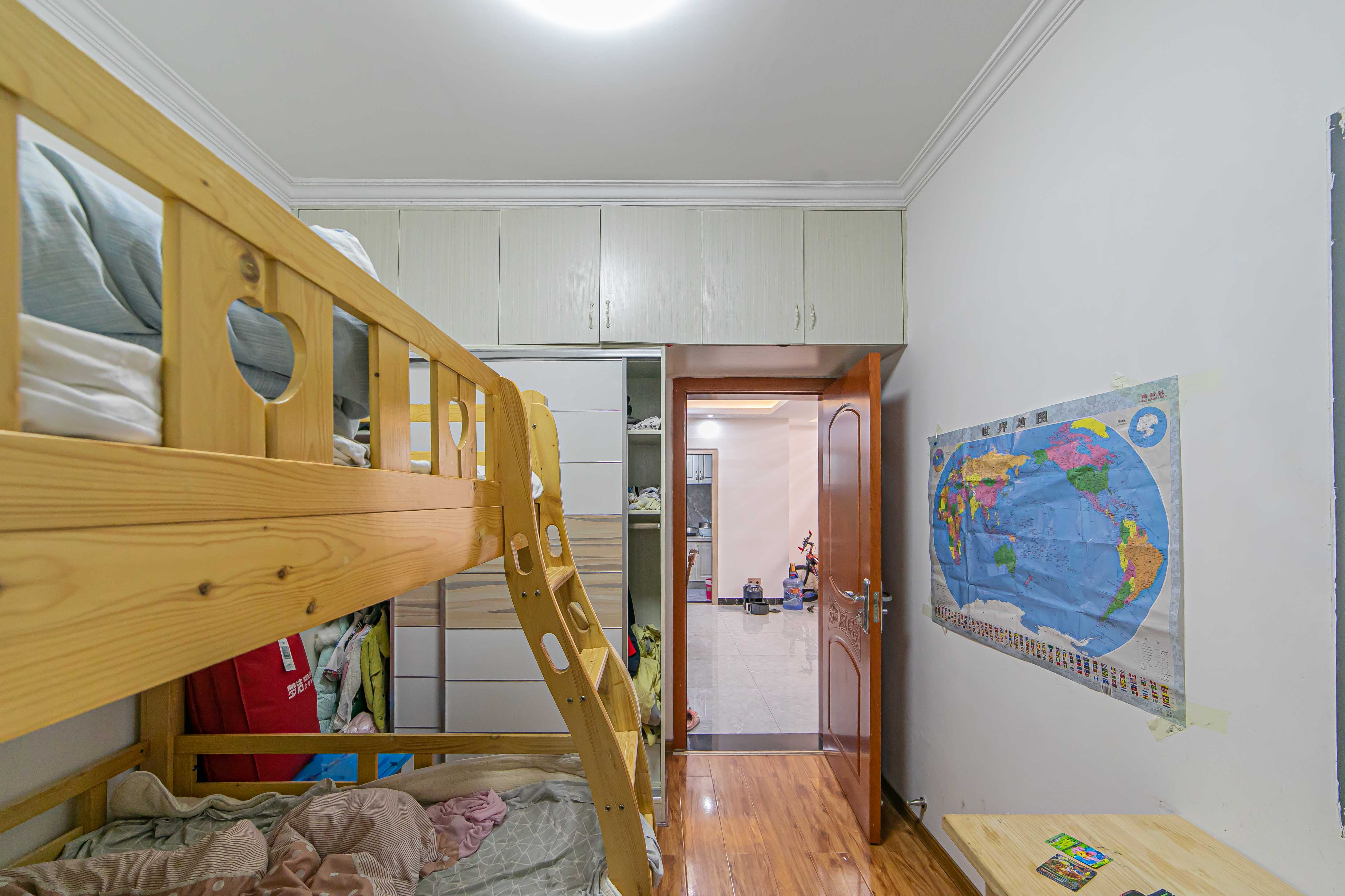 松雅轩(埃克斯社区) 2室2厅1卫 78.00万 松雅轩(埃克斯社区) 2室2厅1卫 78.00万卧室